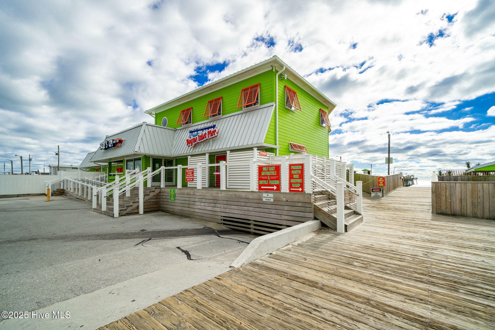 100533935 | Photo 42