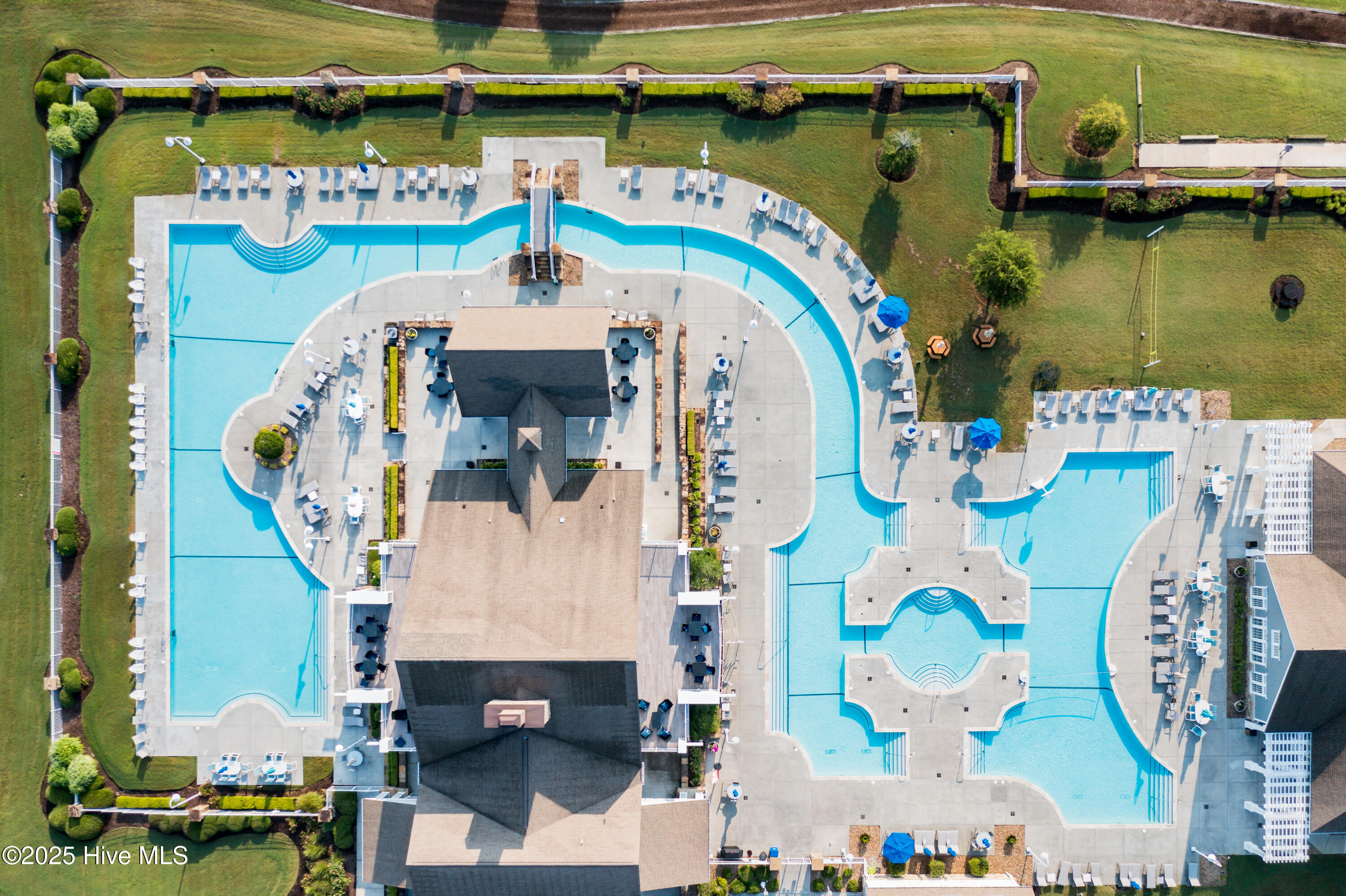 100557420 | Photo 26