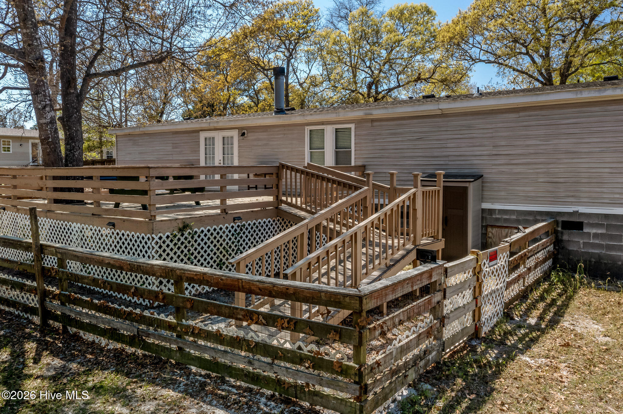 100564681 | Photo 36