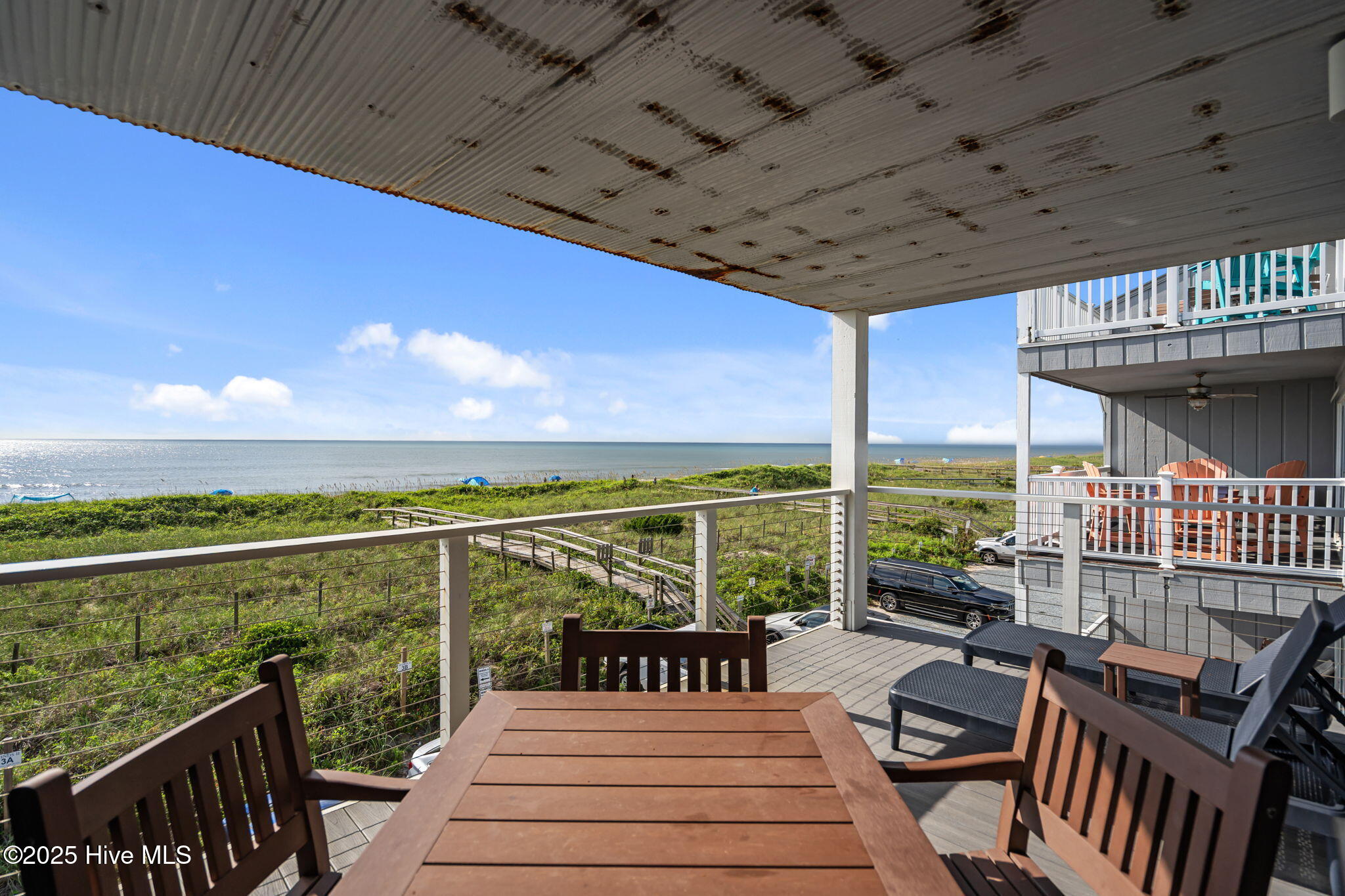 100528366 | Photo 10