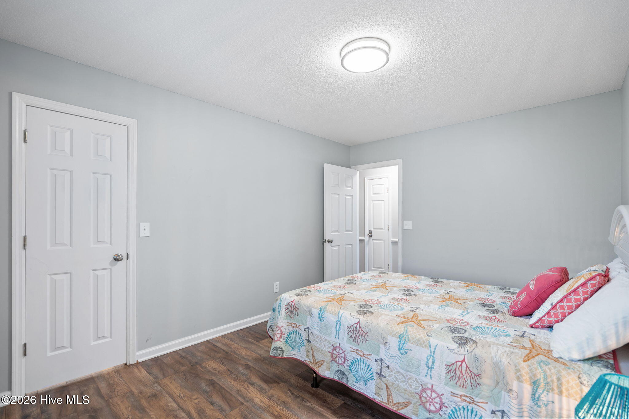 100558110 | Photo 27