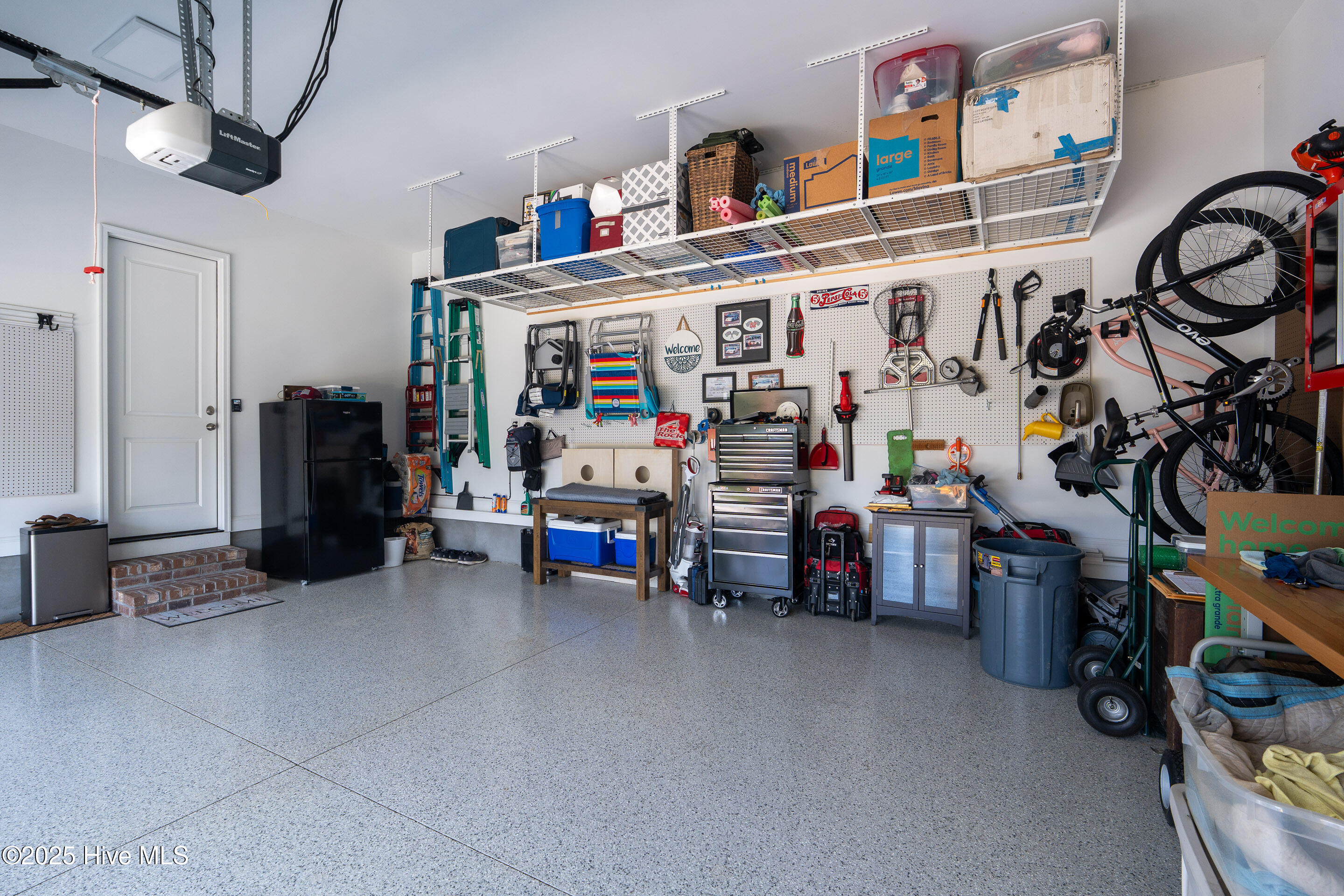 100526506 | Photo 45