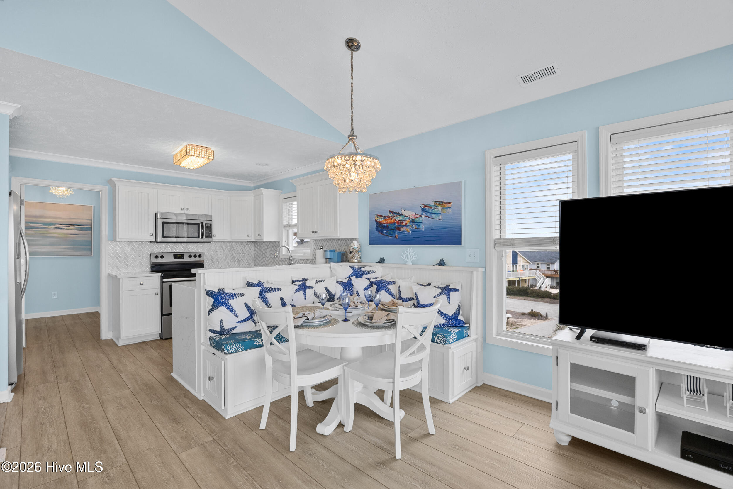 100558134 | Photo 22