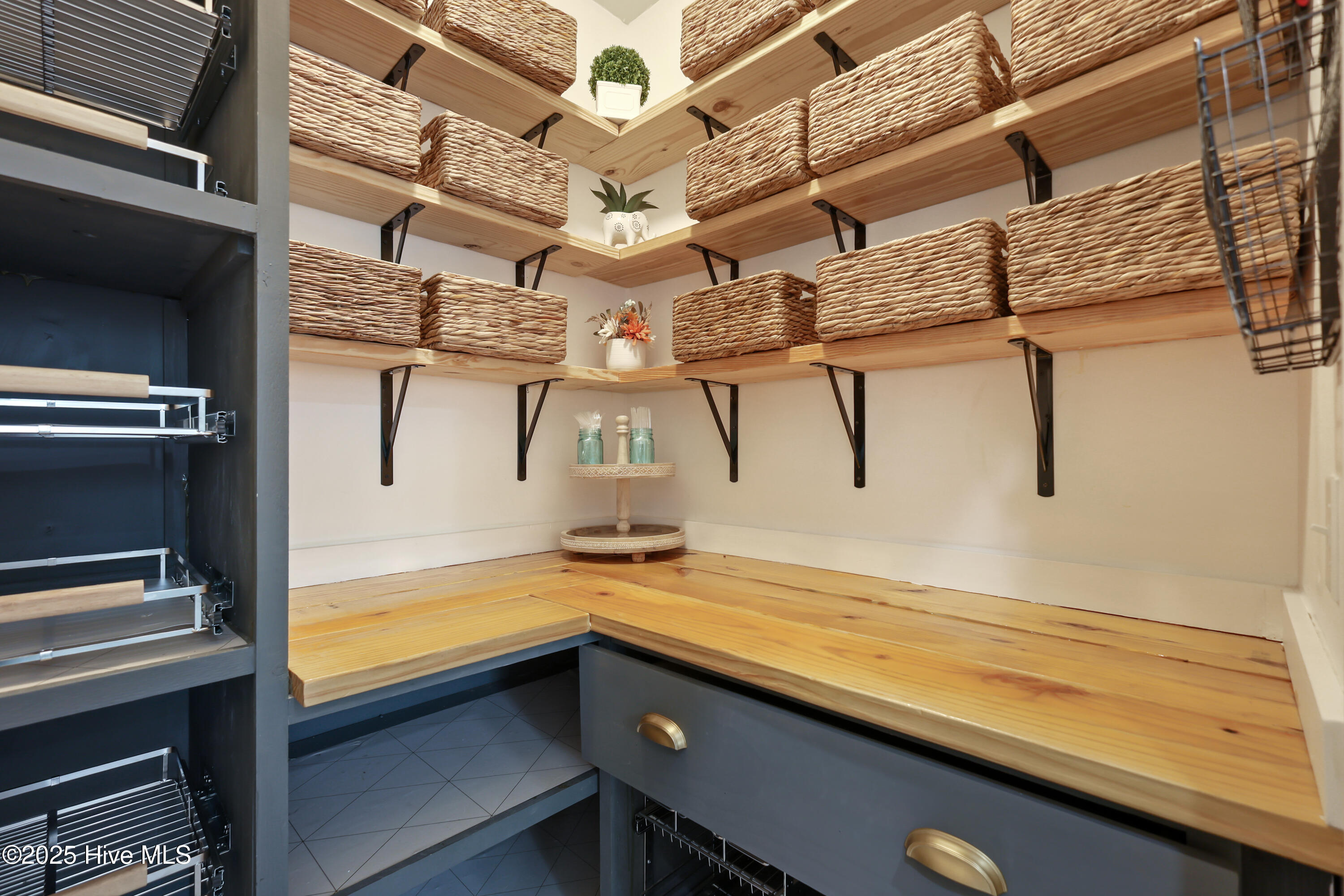 100539239 | Photo 14