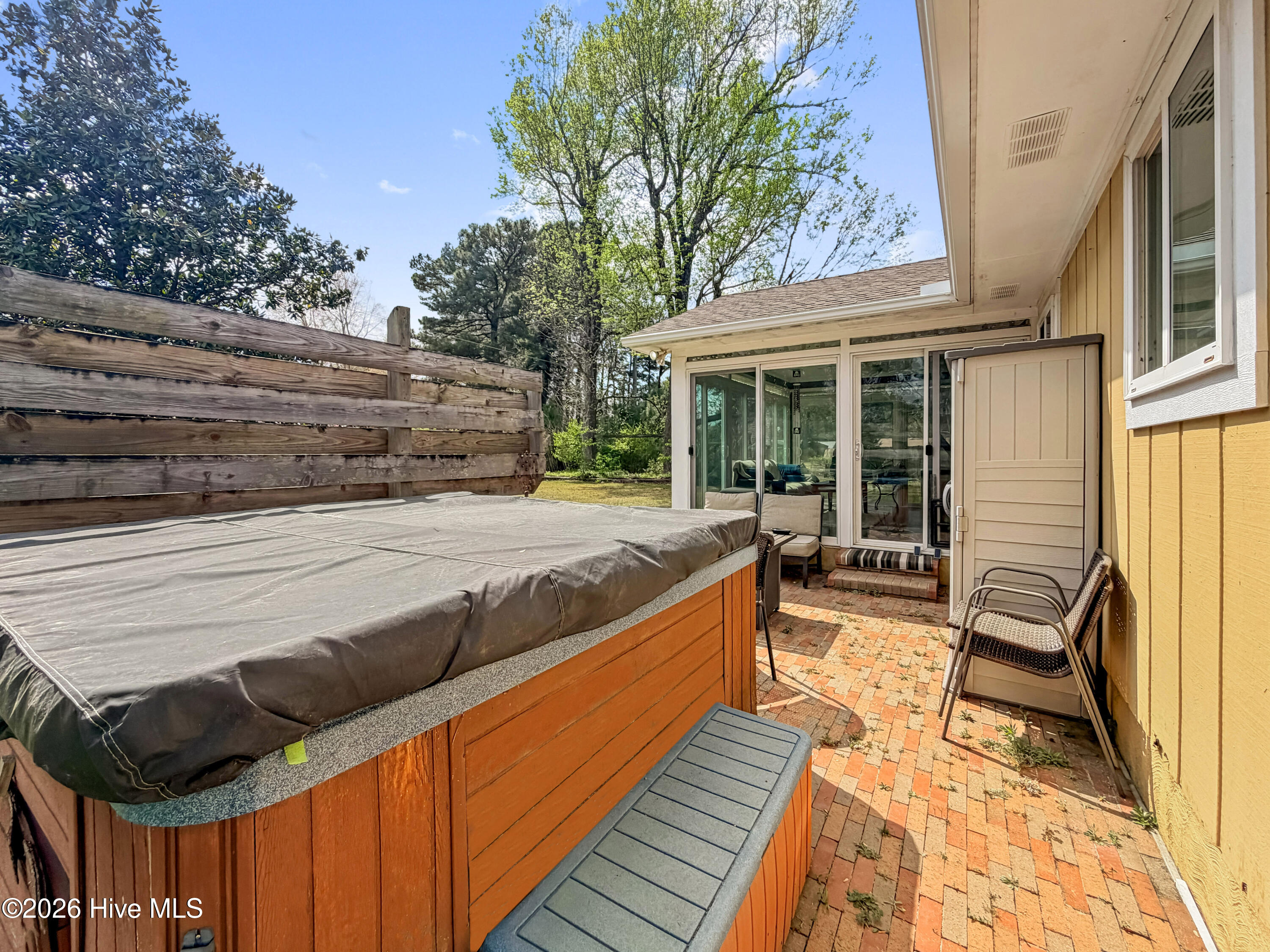 100564725 | Photo 33