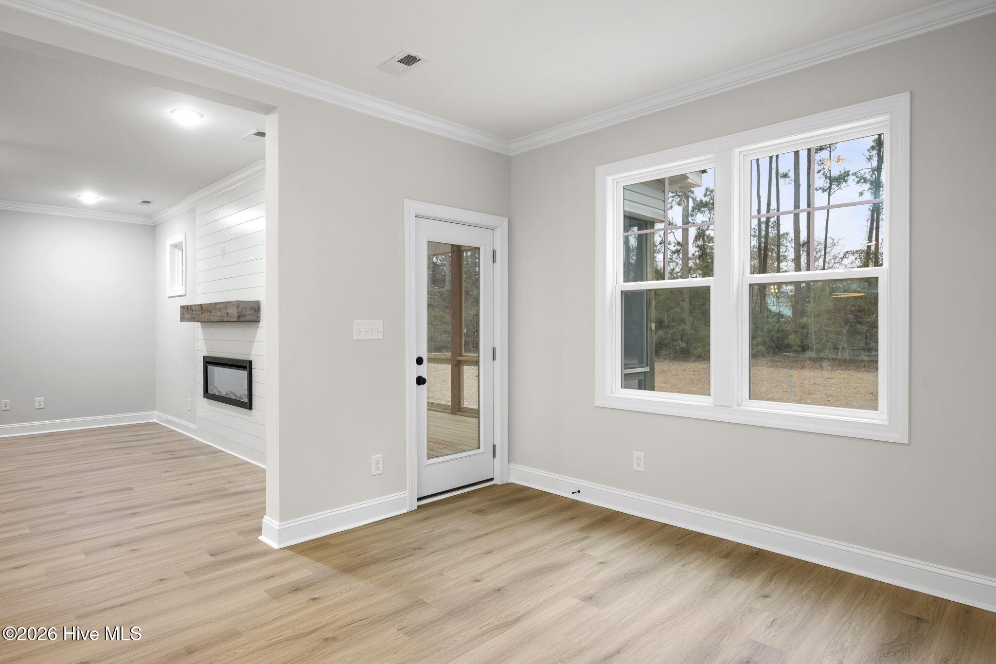 100516022 | Photo 29