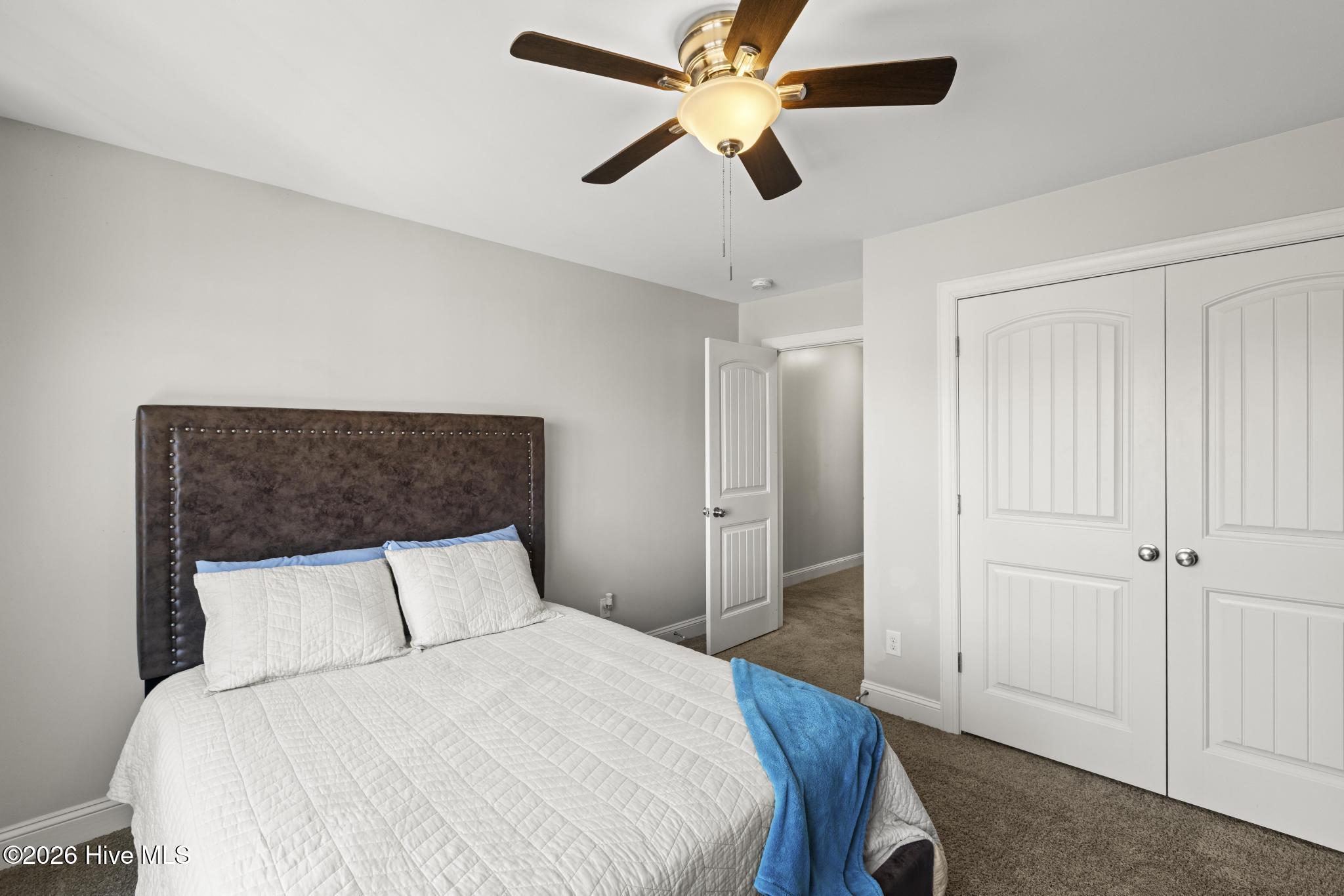 100553359 | Photo 31