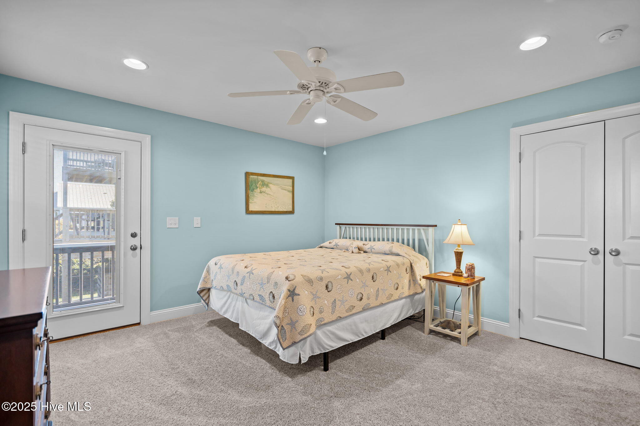 100543391 | Photo 30