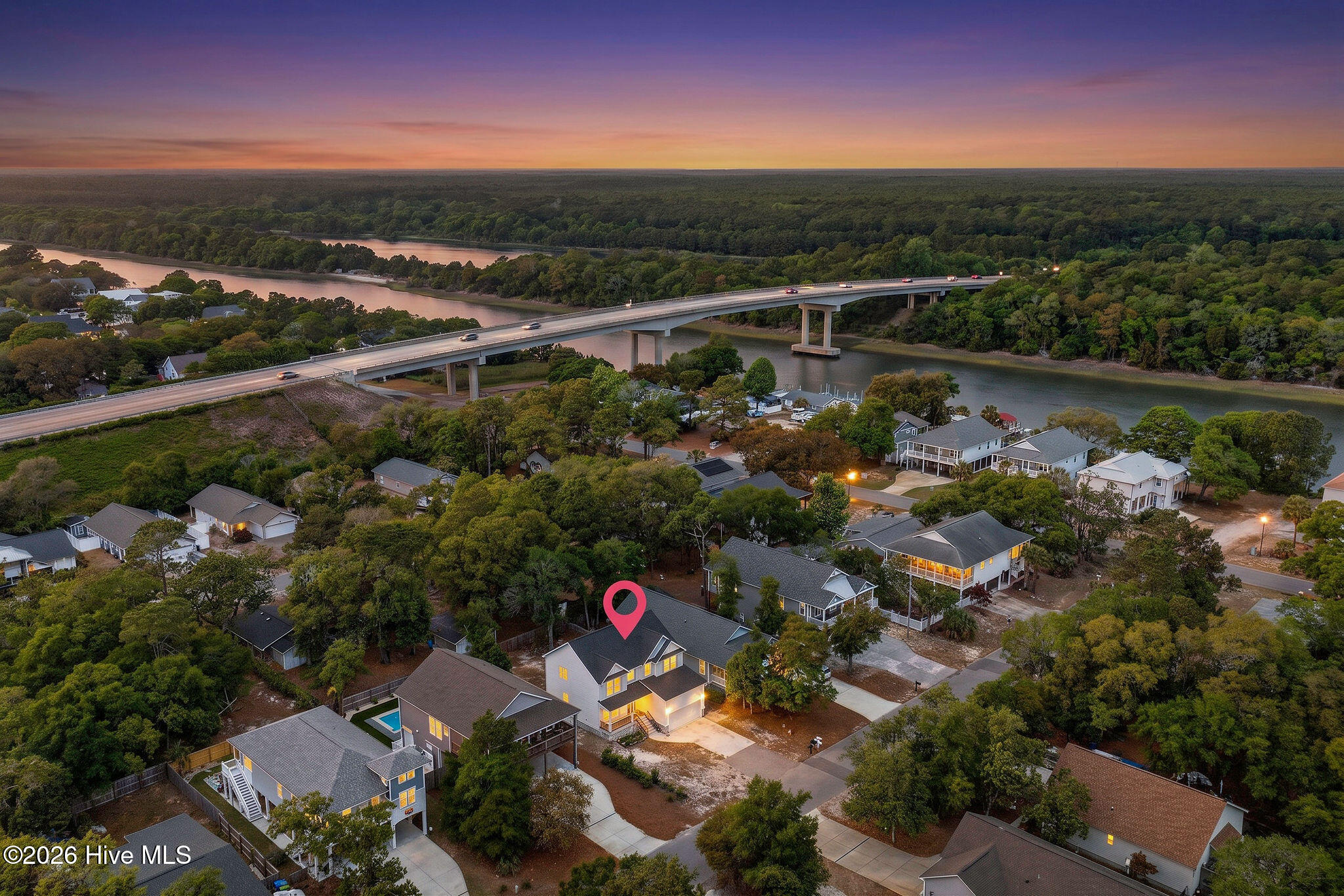 100570587 | Photo 48