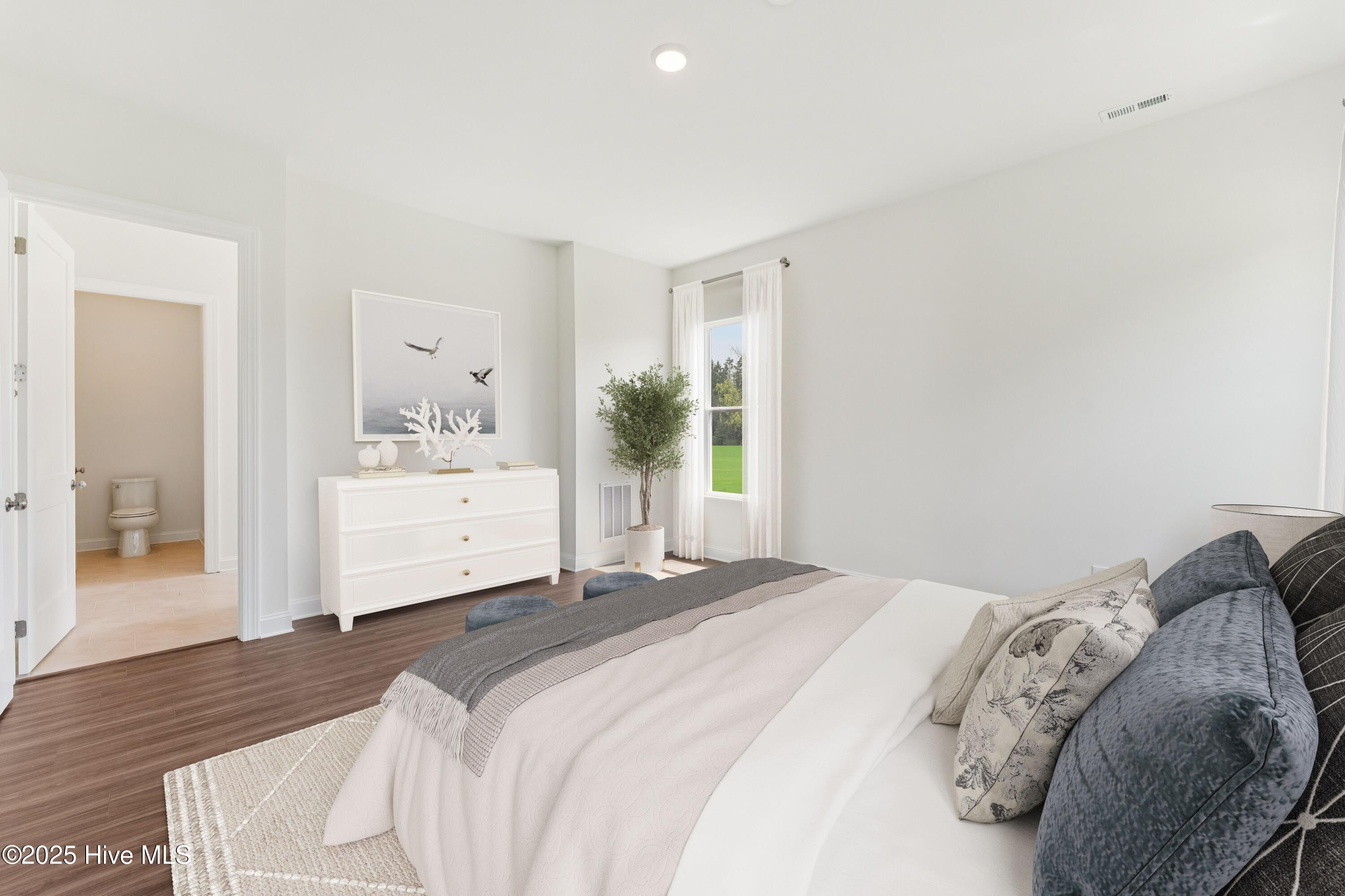 100544950 | Photo 14