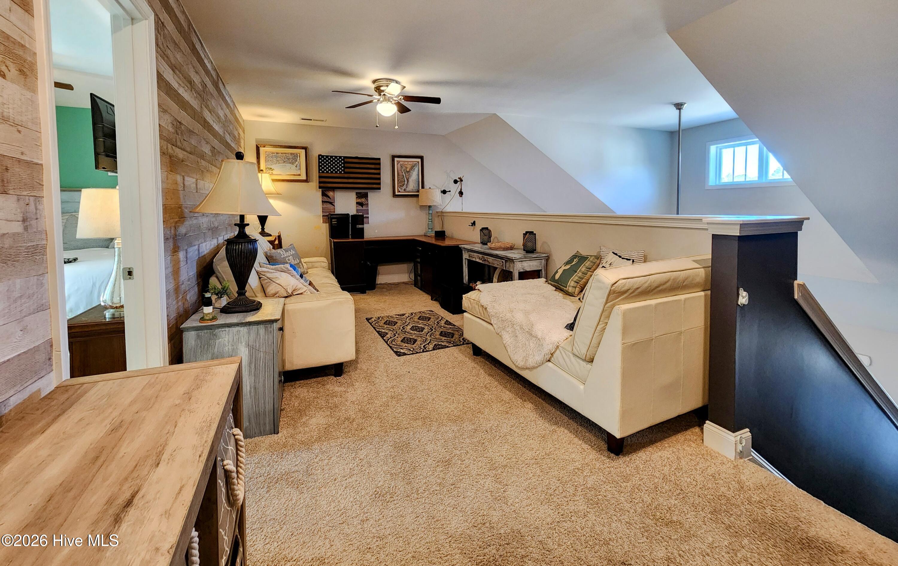 100549443 | Photo 26