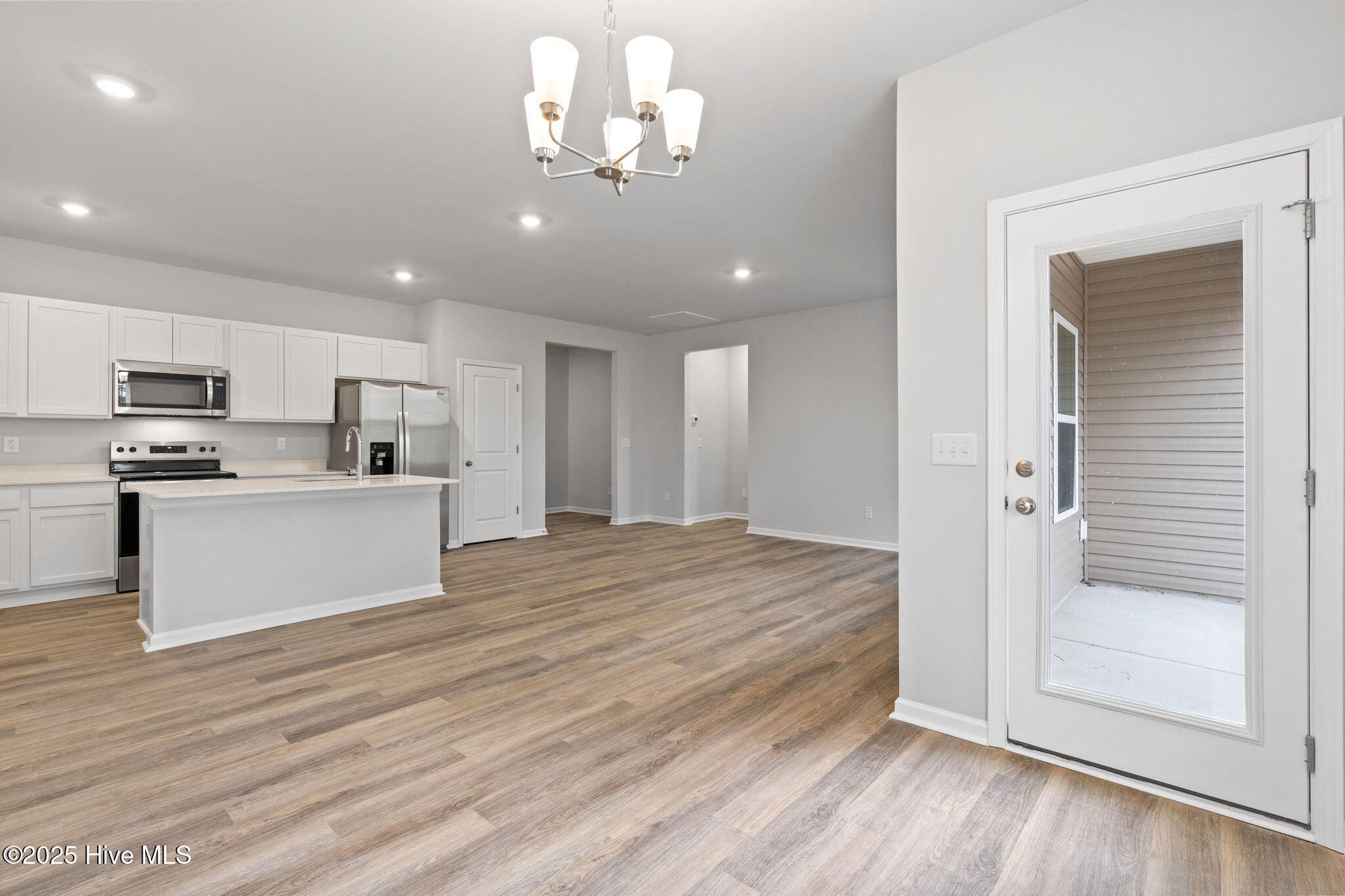 100515265 | Photo 18