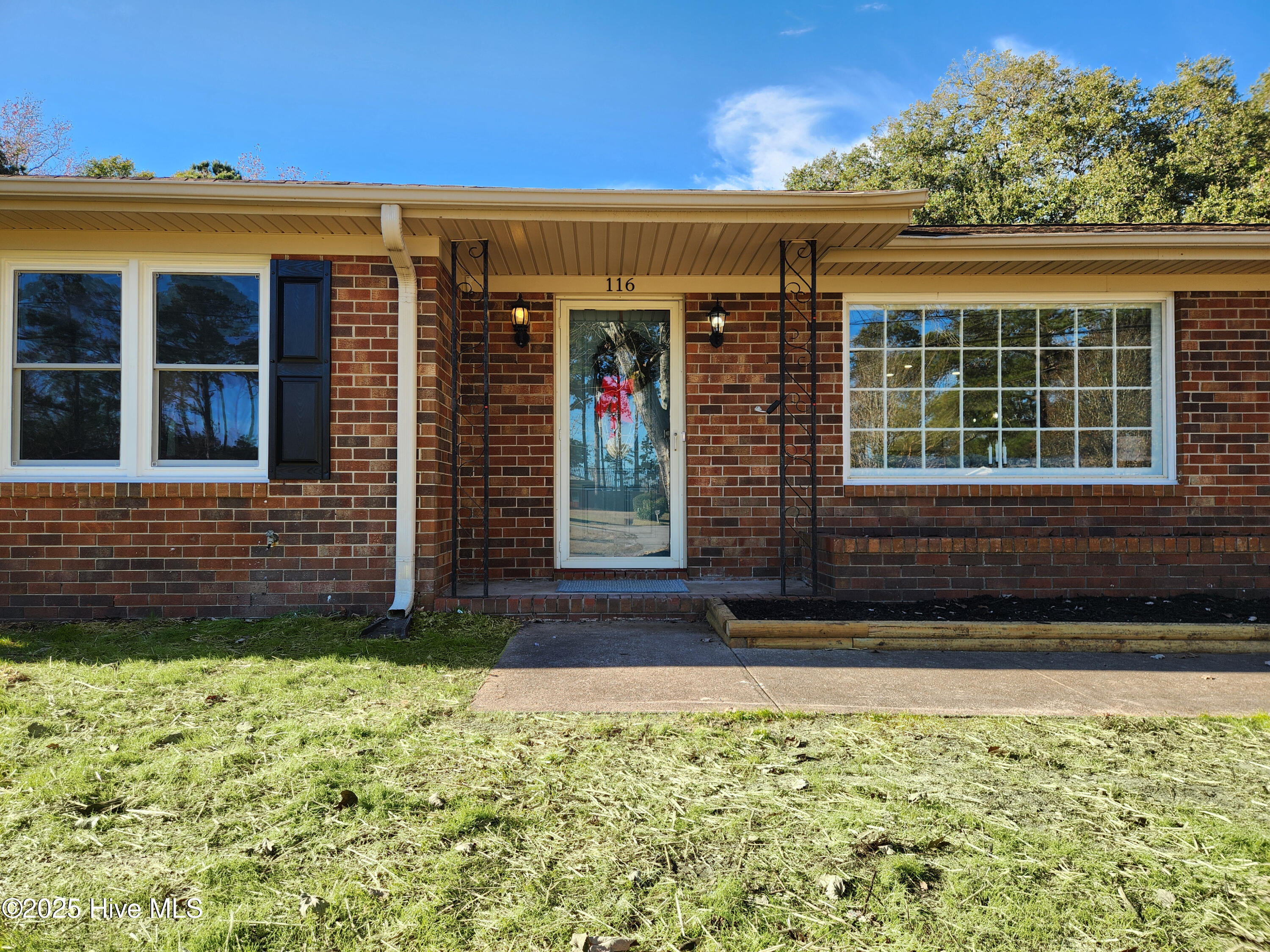 100545586 | Photo 50