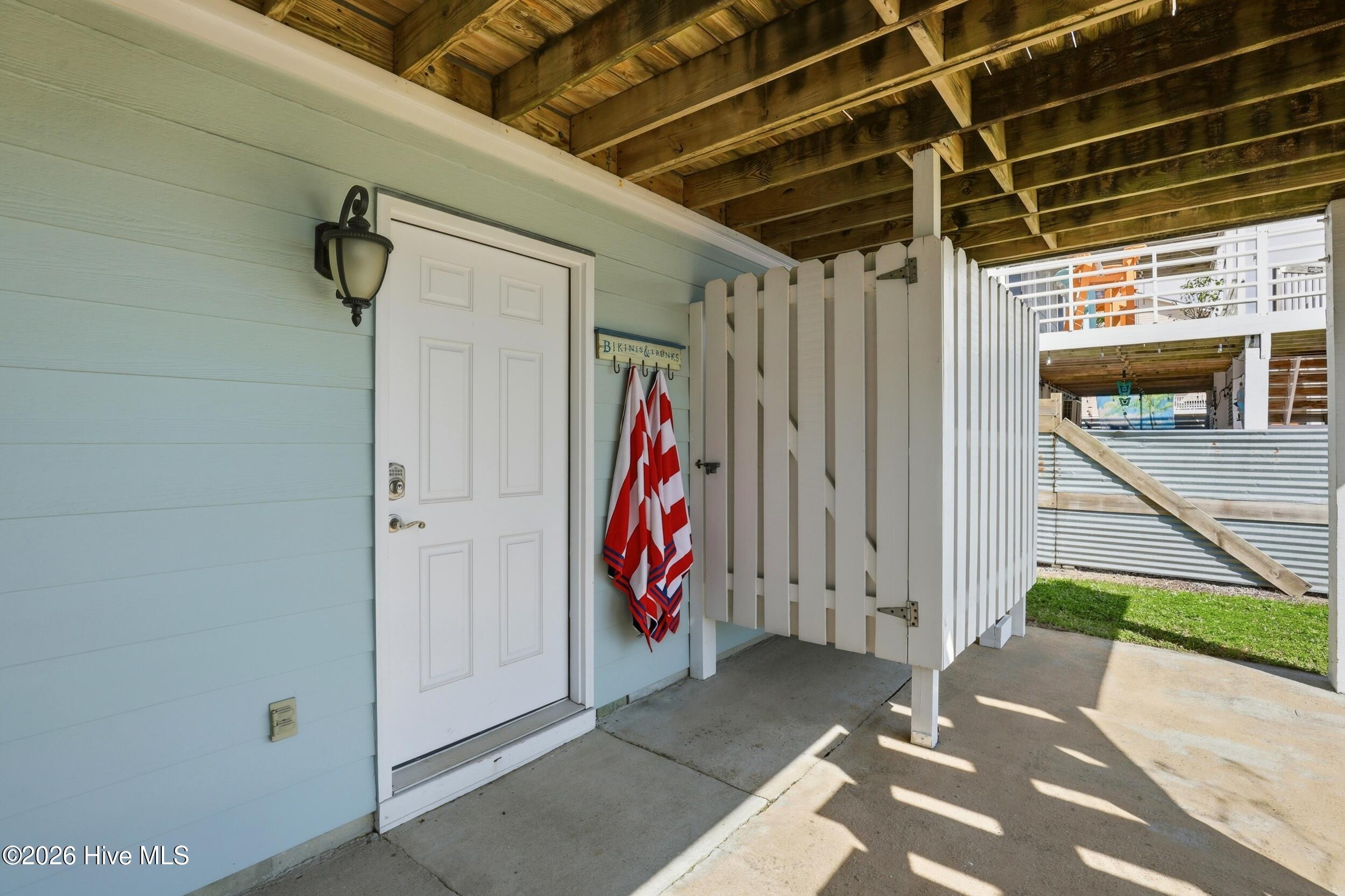 100559731 | Photo 48