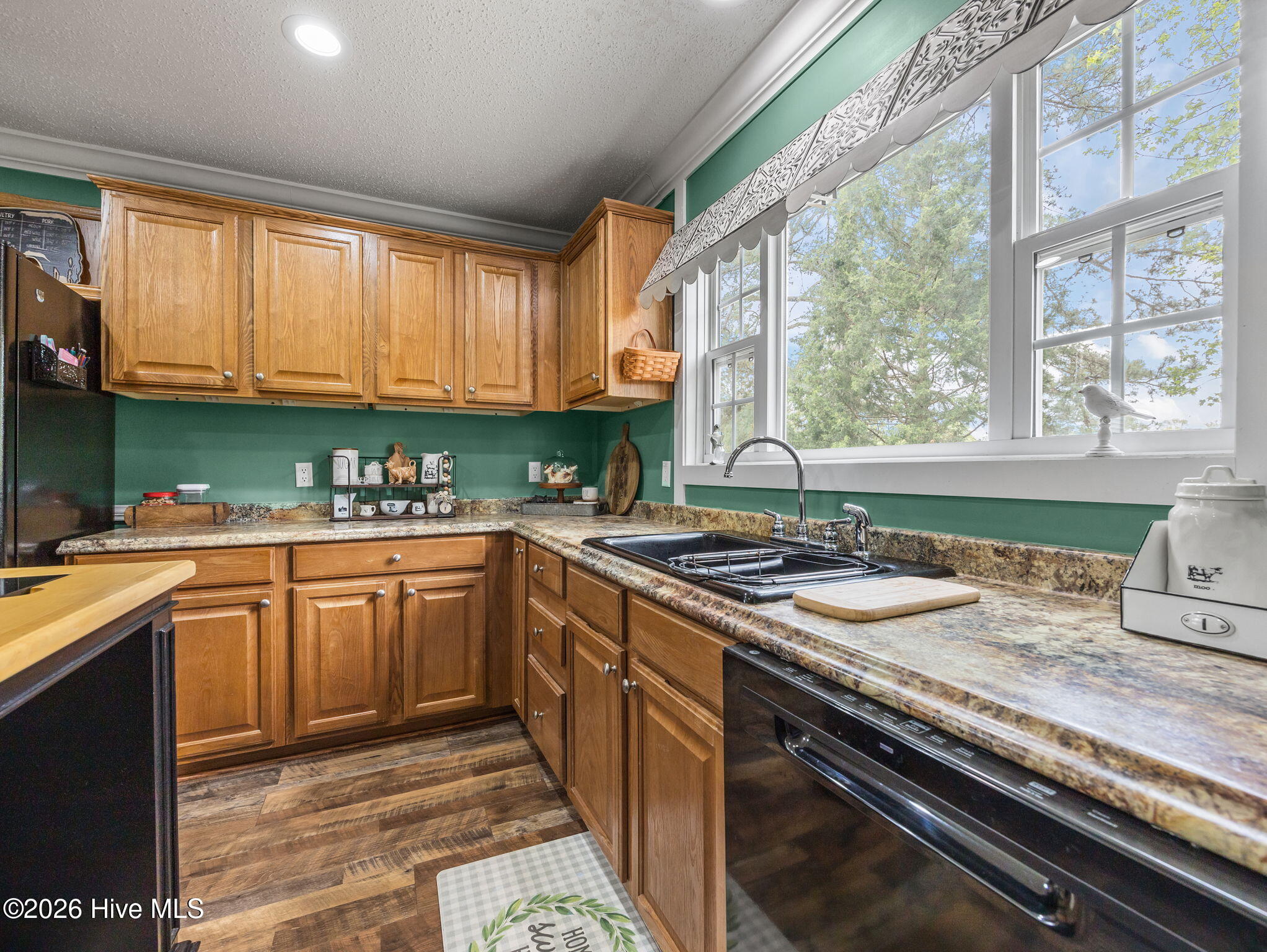 100566211 | Photo 31