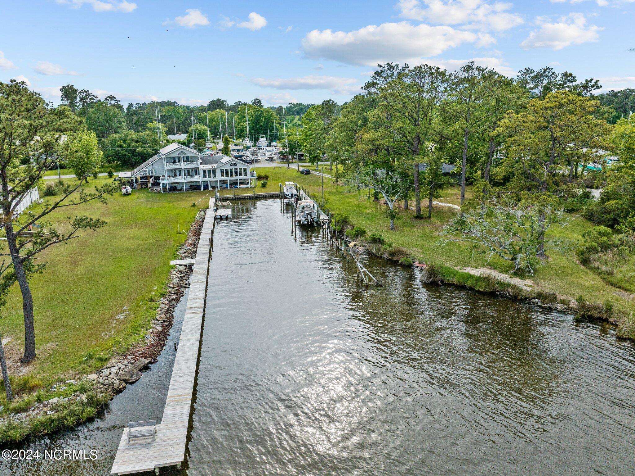 1210 Neuse Drive, Oriental, NC, 28571