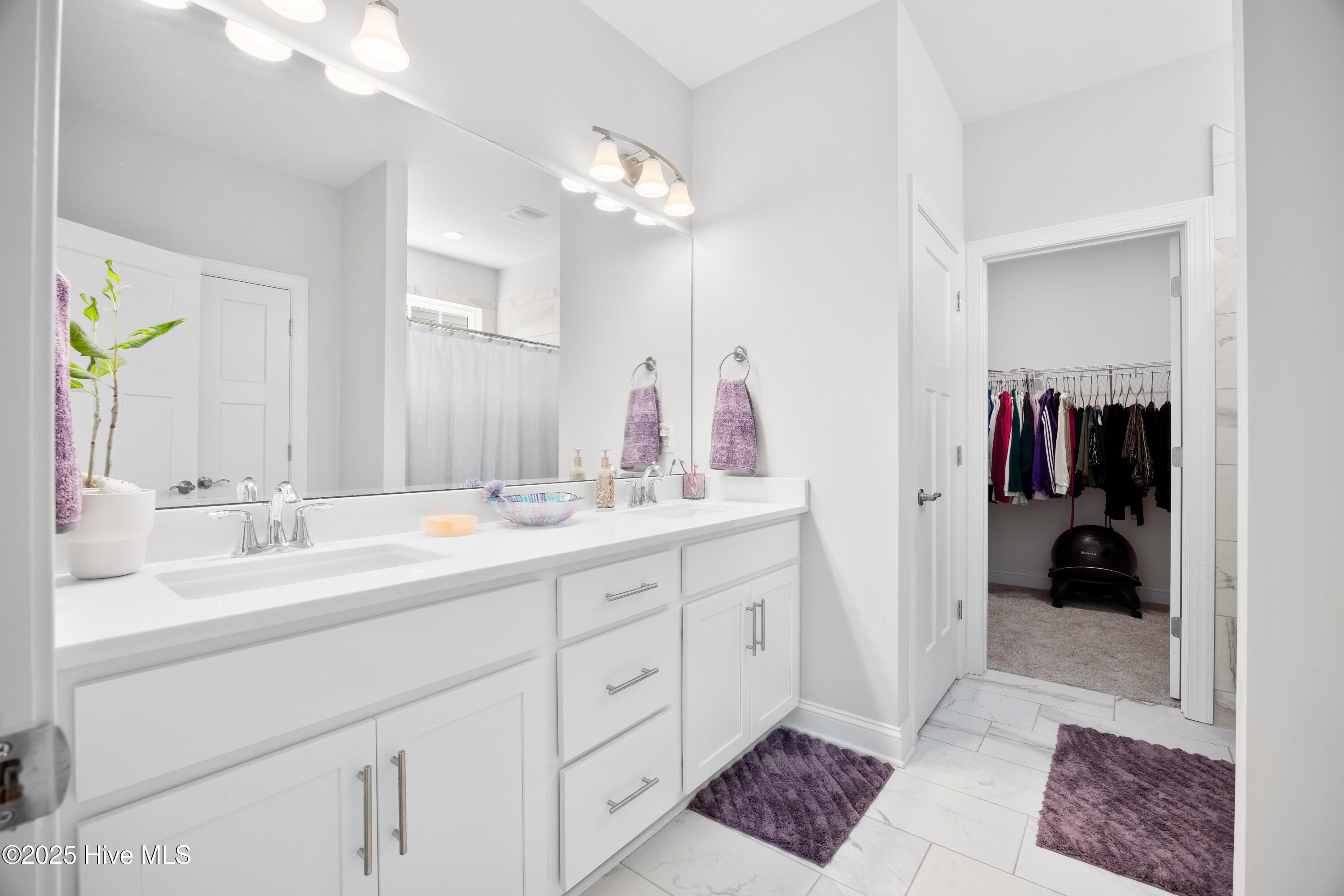 100562624 | Photo 18