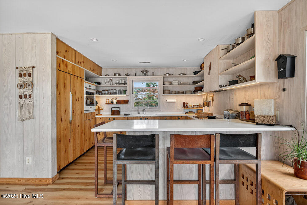 100562548 | Photo 11