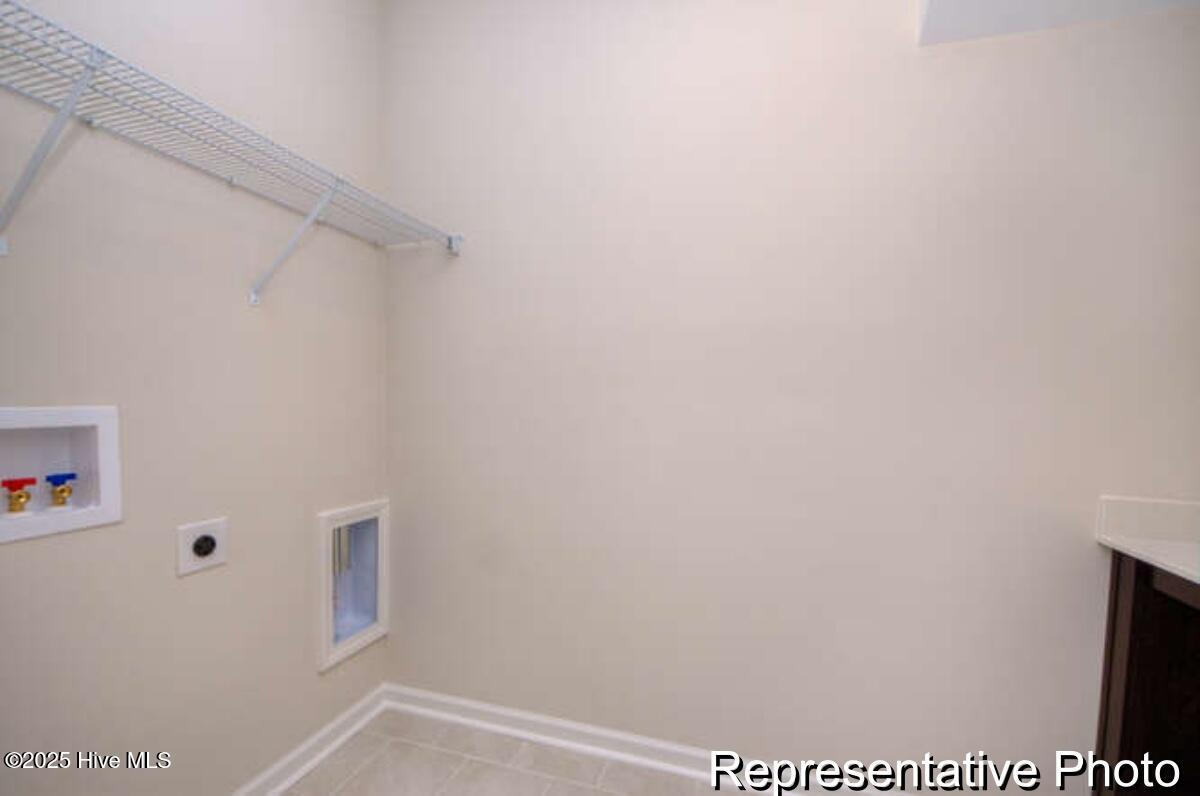 100529064 | Photo 43