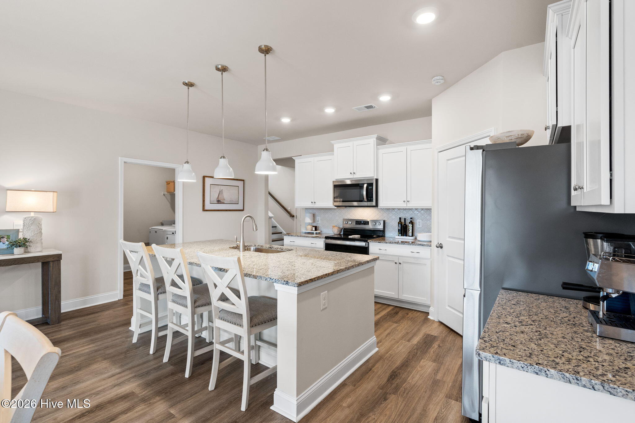 100555775 | Photo 12