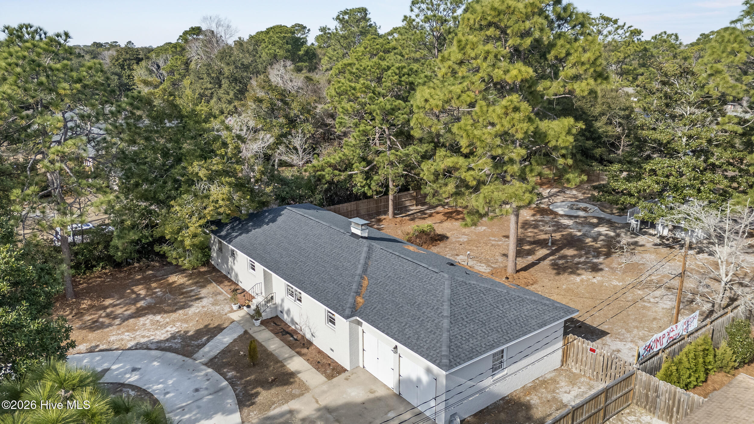 100548079 | Photo 44