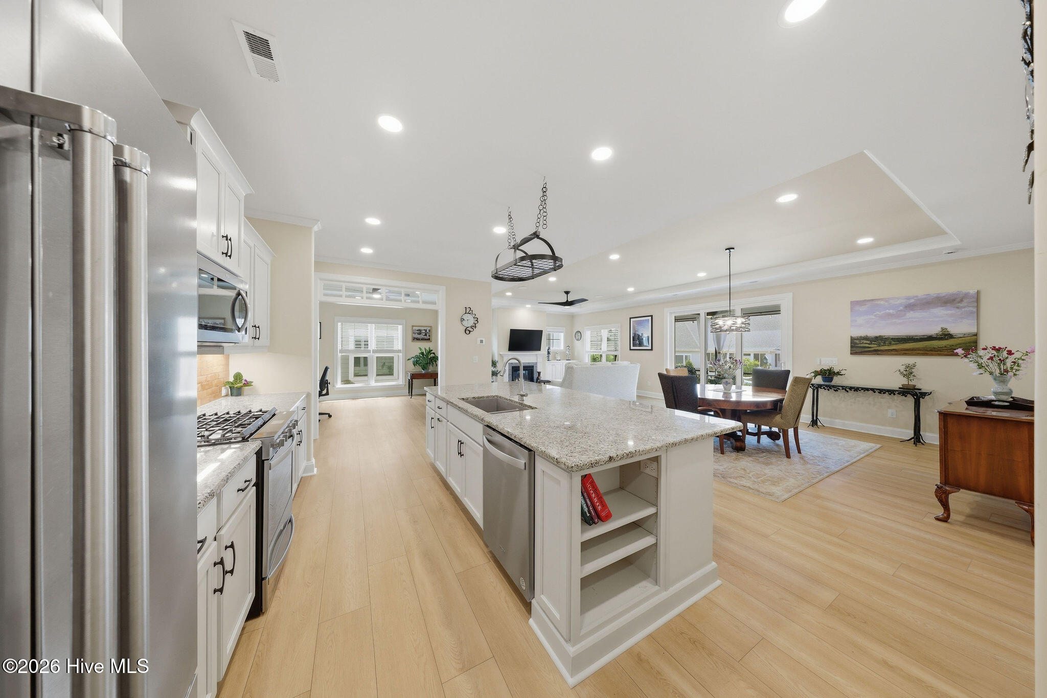 100568538 | Photo 12