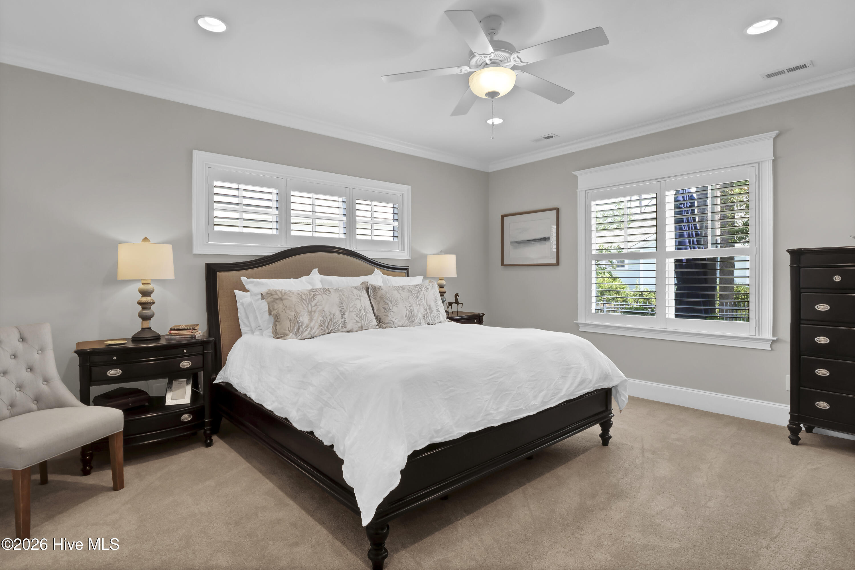 100569148 | Photo 24