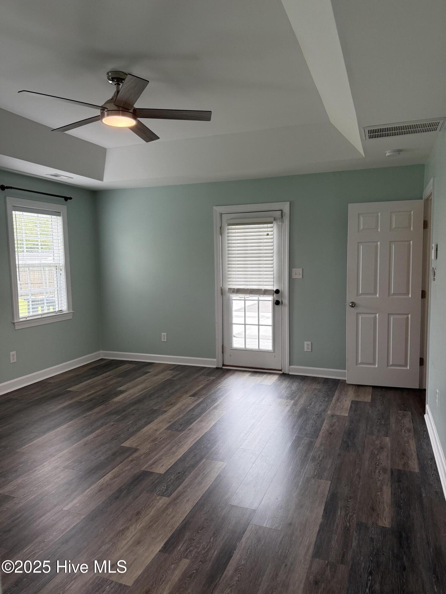 100524146 | Photo 25