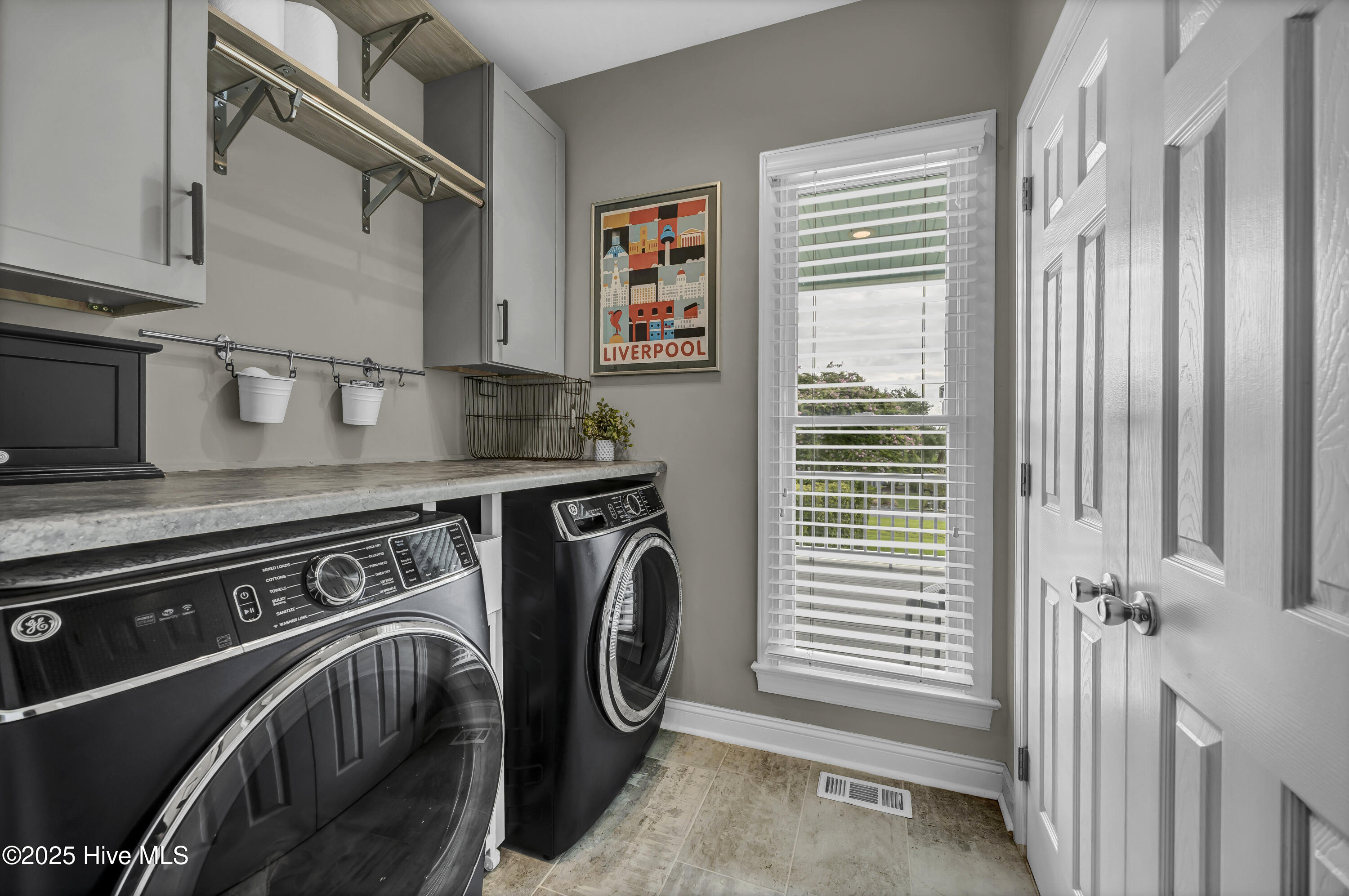 229 Windy Hills Drive, Wilmington, NC 28409 – photo 17: 016_img_1479_922