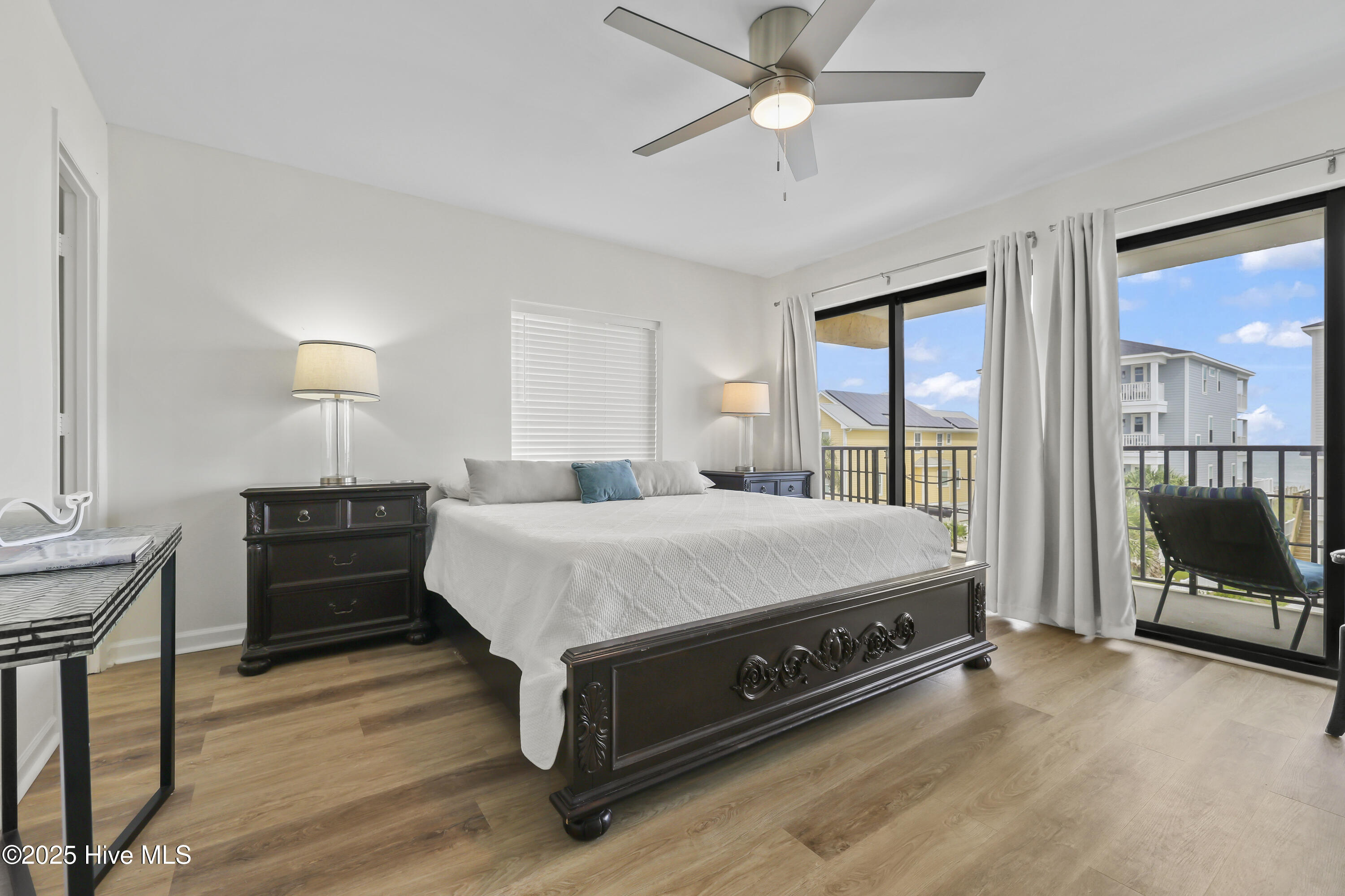 1518 S Lake Park Boulevard 2e, Carolina Beach, NC 28428 – photo 23: Photo Sep 15 2025, 14 28 19