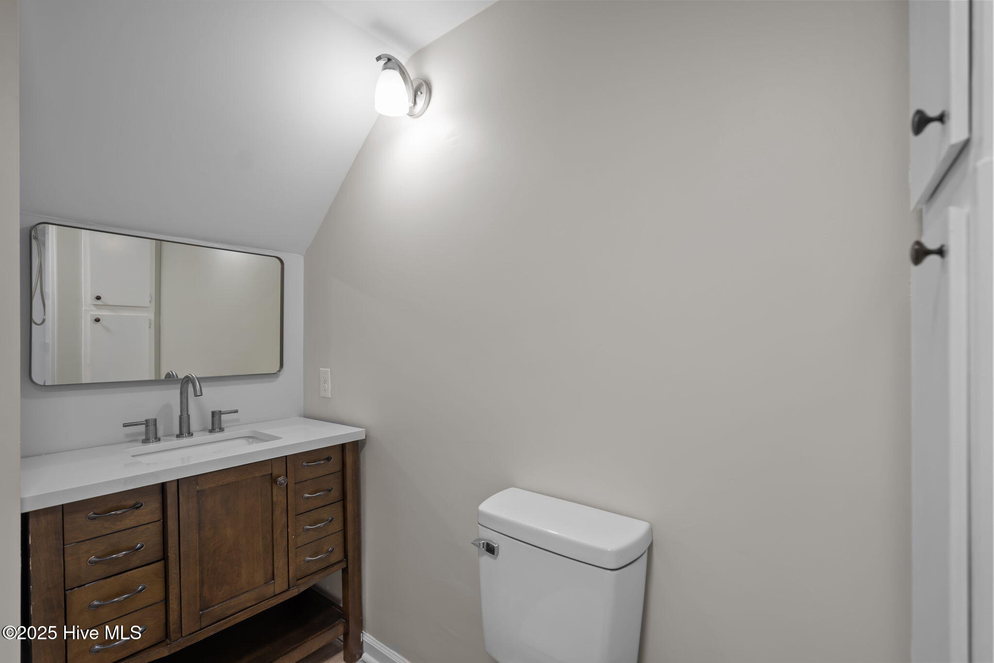 100527627 | Photo 58