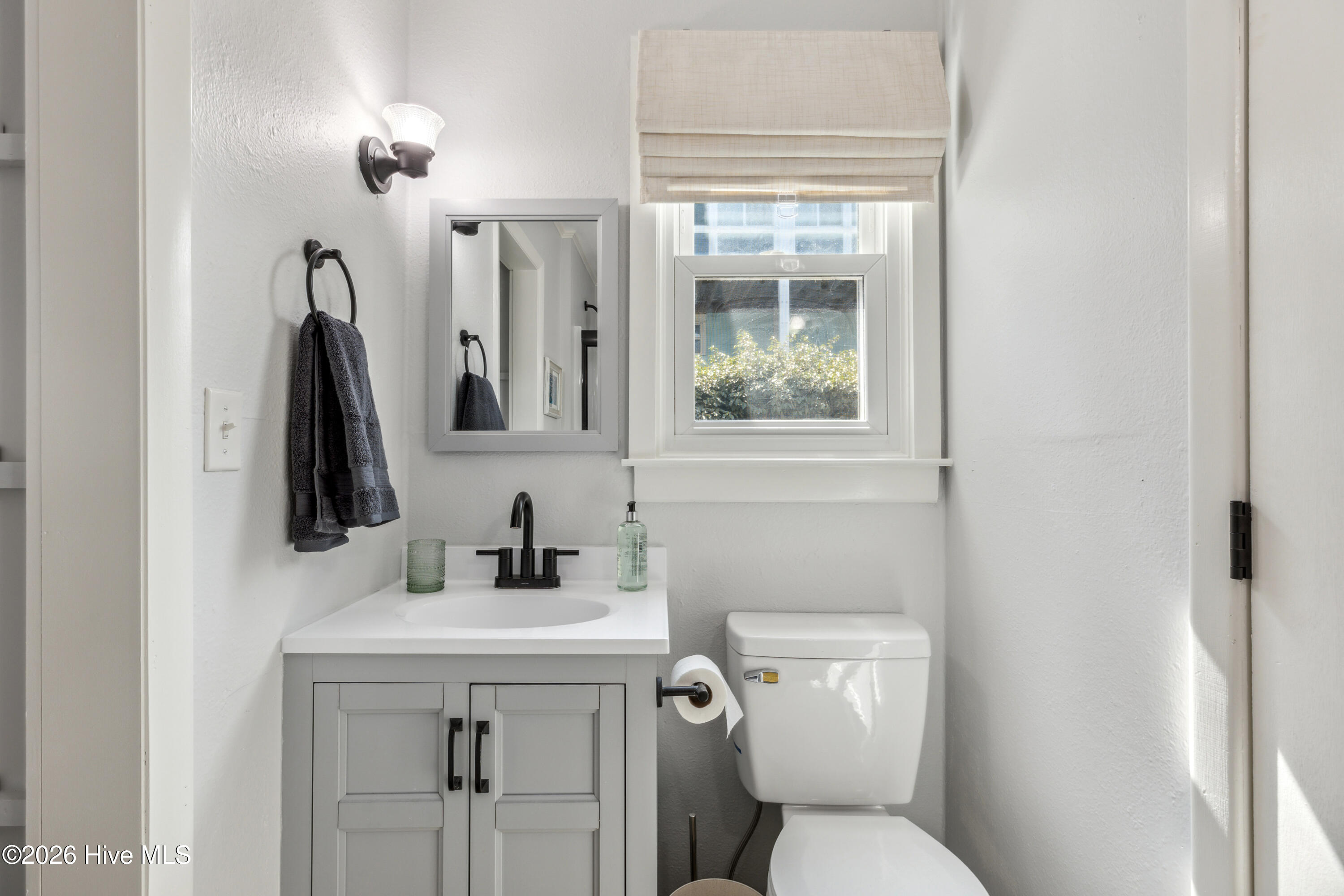 100569125 | Photo 43