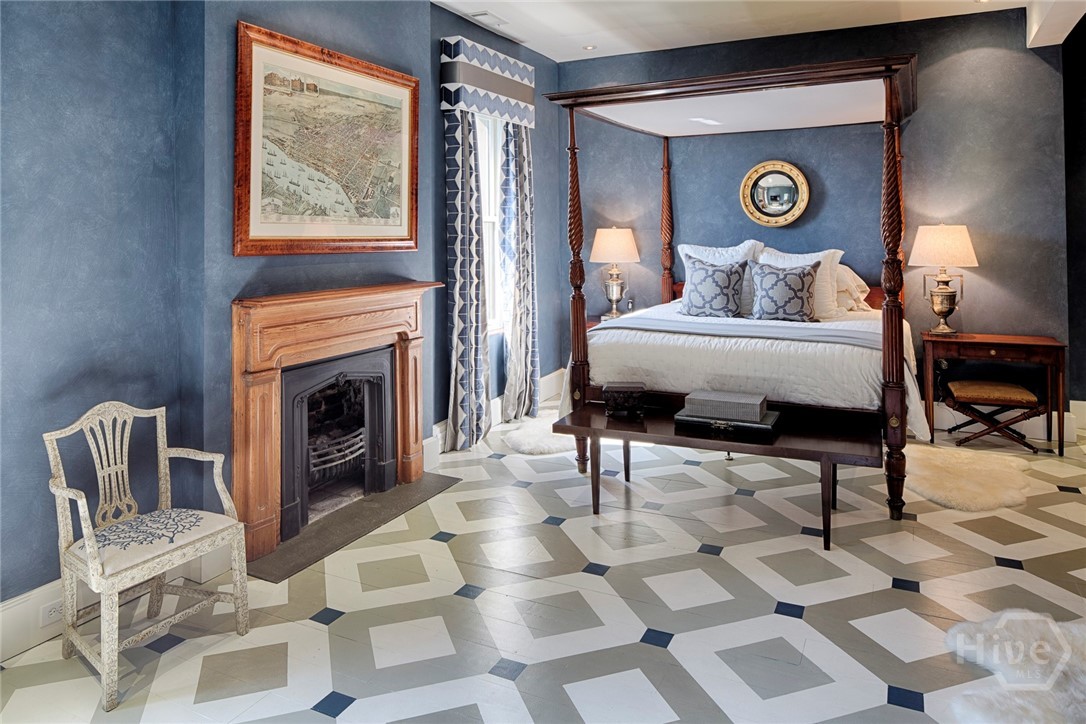 232 E Broughton Street, Savannah, GA, 31401