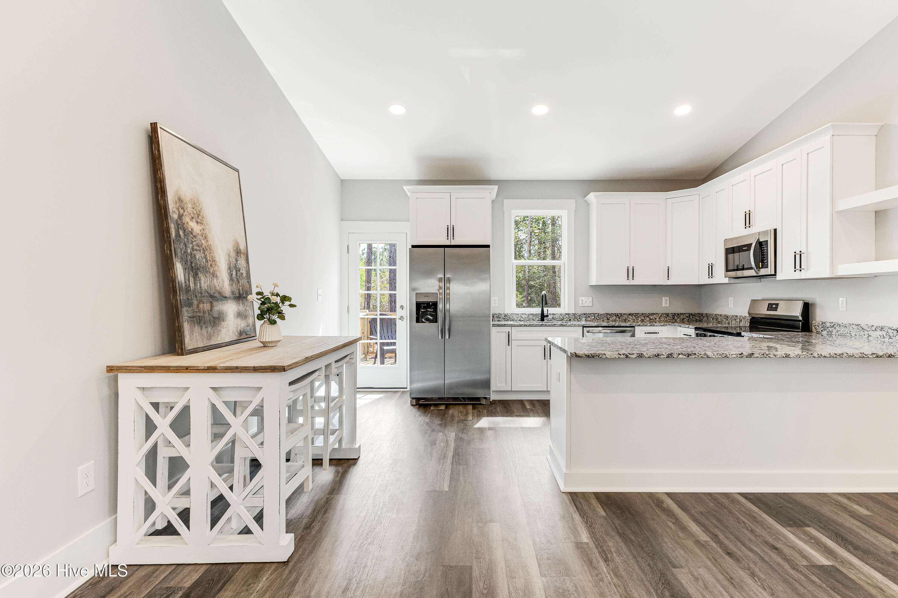 100523019 | Photo 11