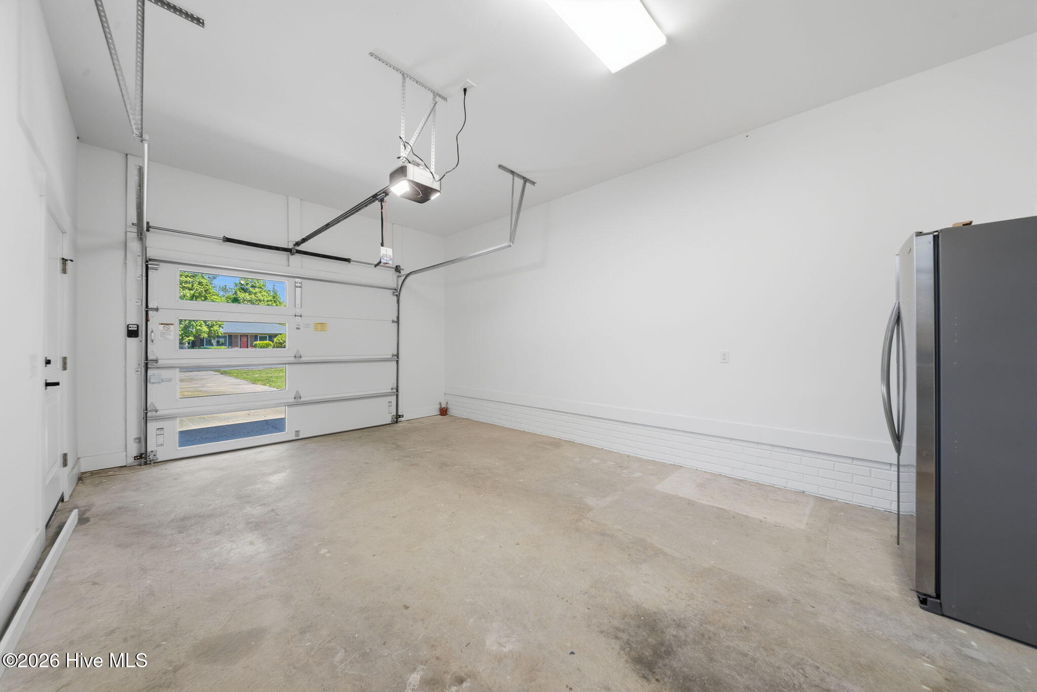 100569769 | Photo 54