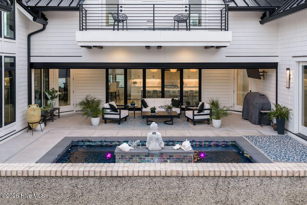 100565197 | Photo 36