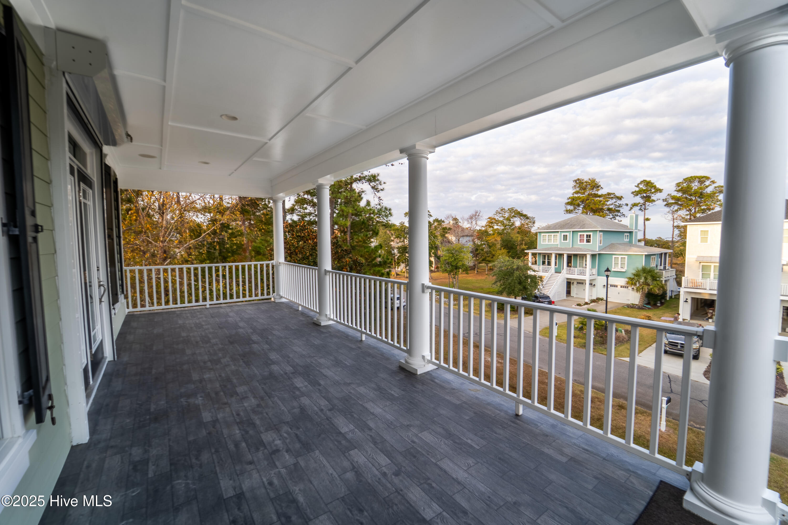 100544642 | Photo 30