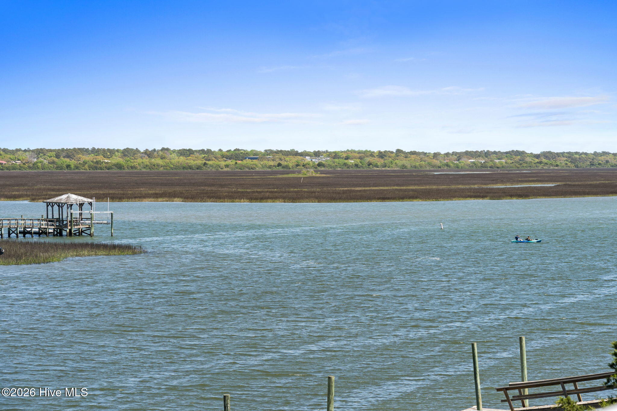 100566537 | Photo 12