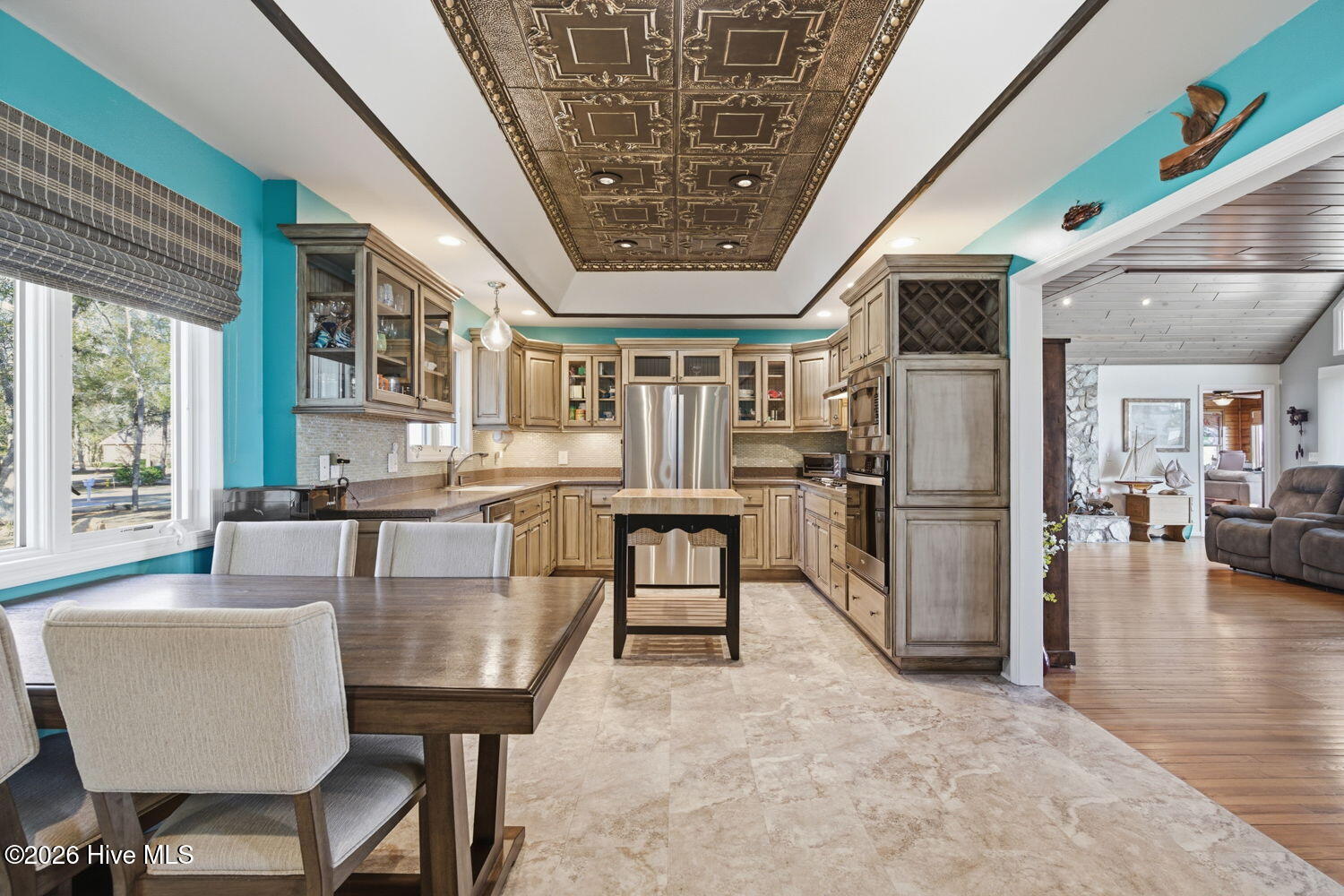 100555679 | Photo 15