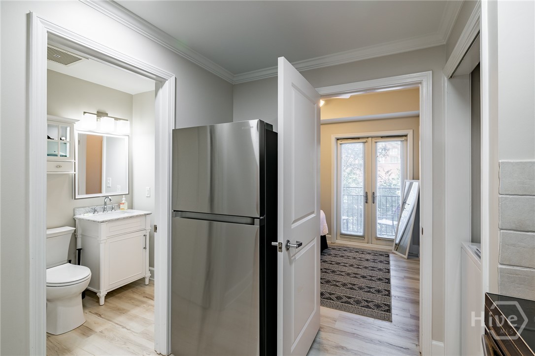 250 W Broad Street 521