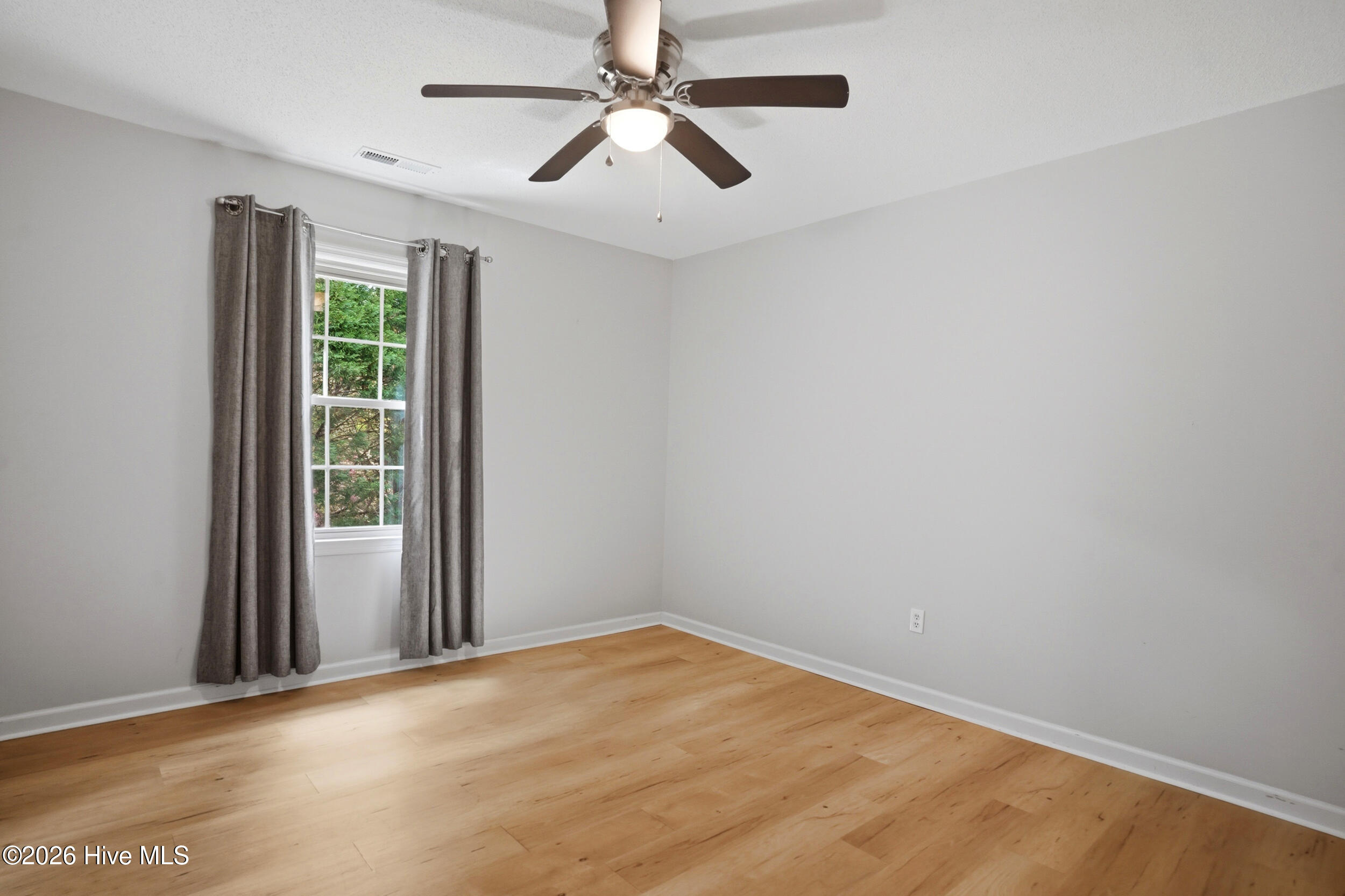 100565910 | Photo 29