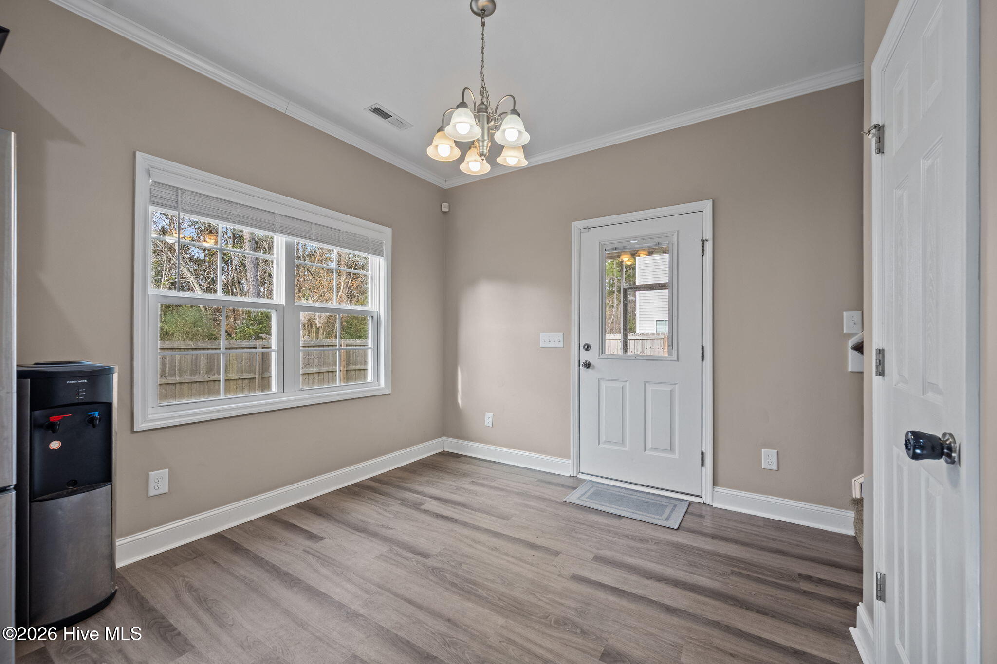 100549610 | Photo 17