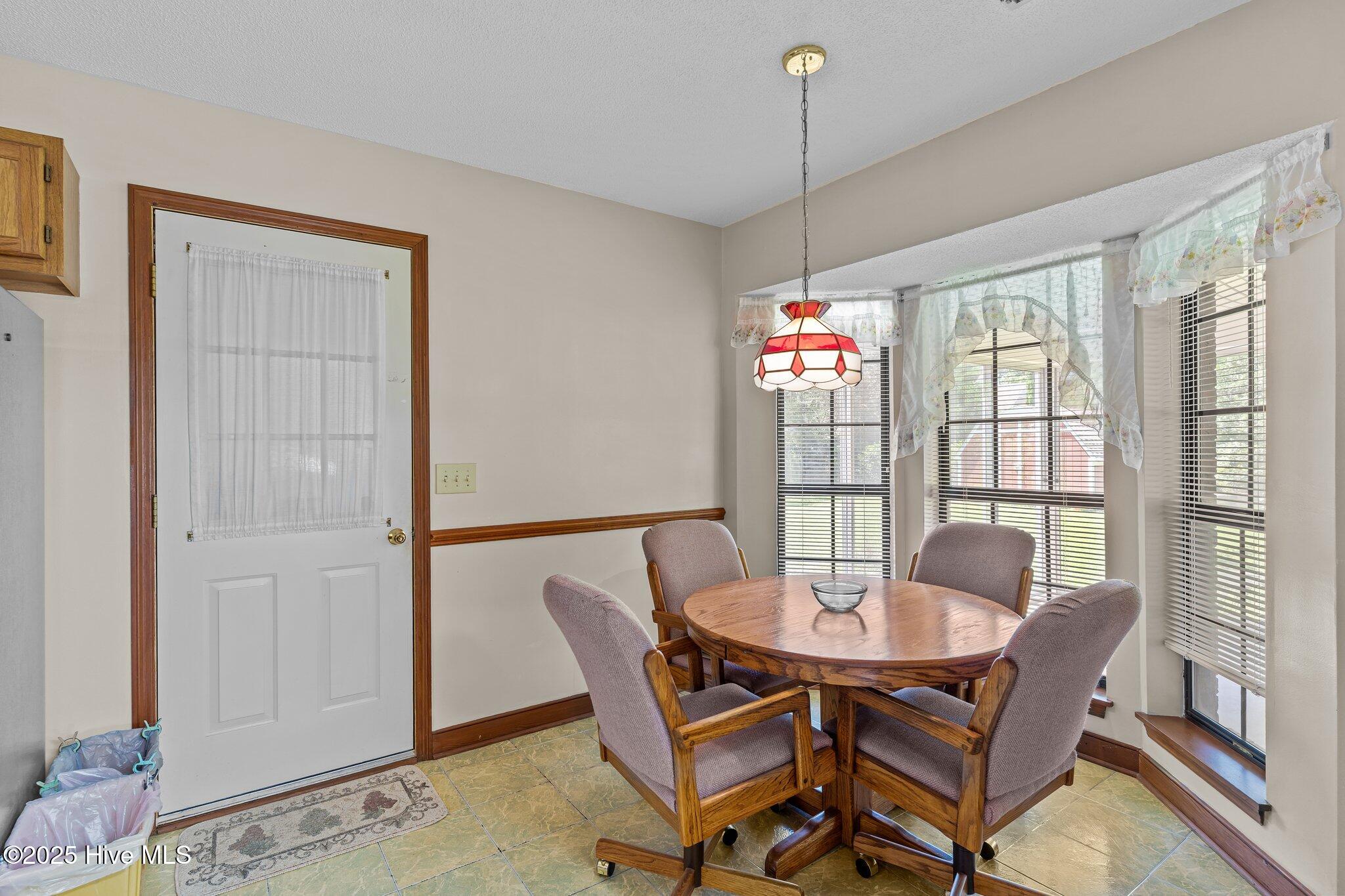 100514247 | Photo 12