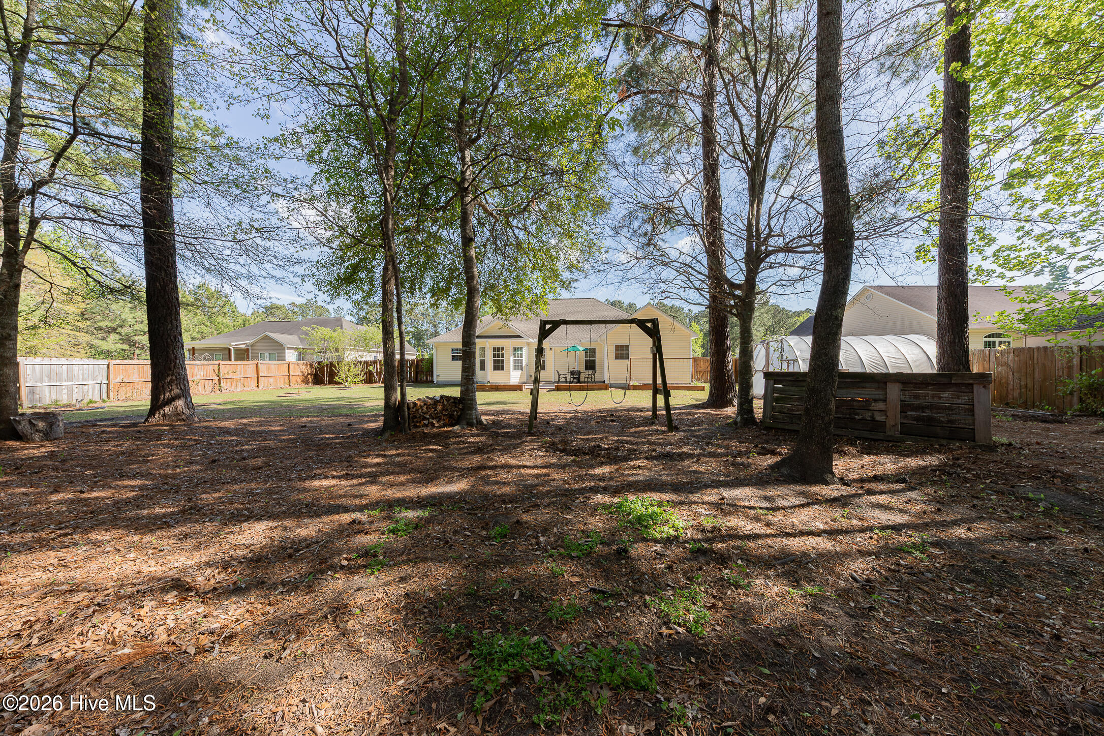 100566489 | Photo 53