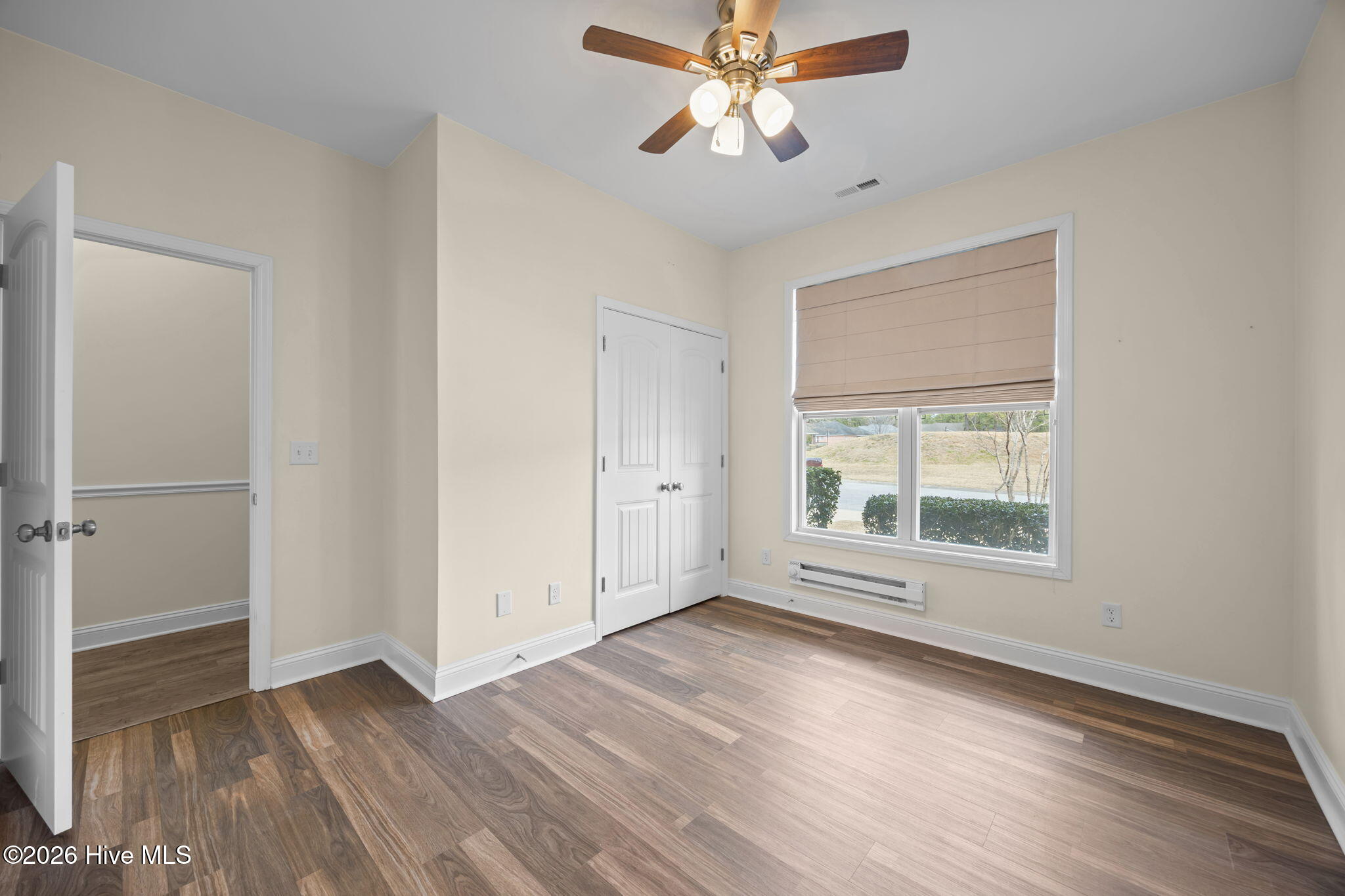 100556158 | Photo 40