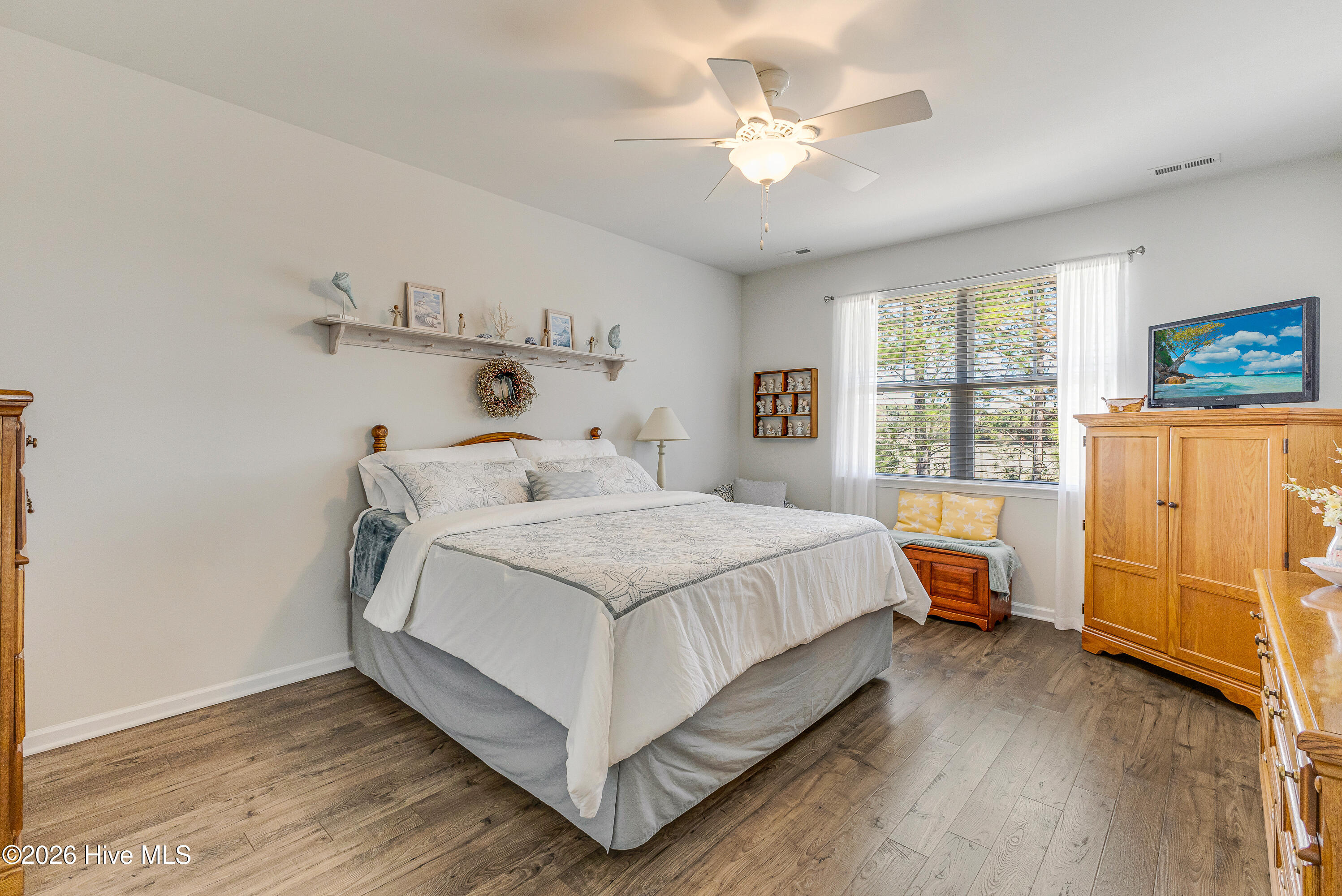 100555117 | Photo 22