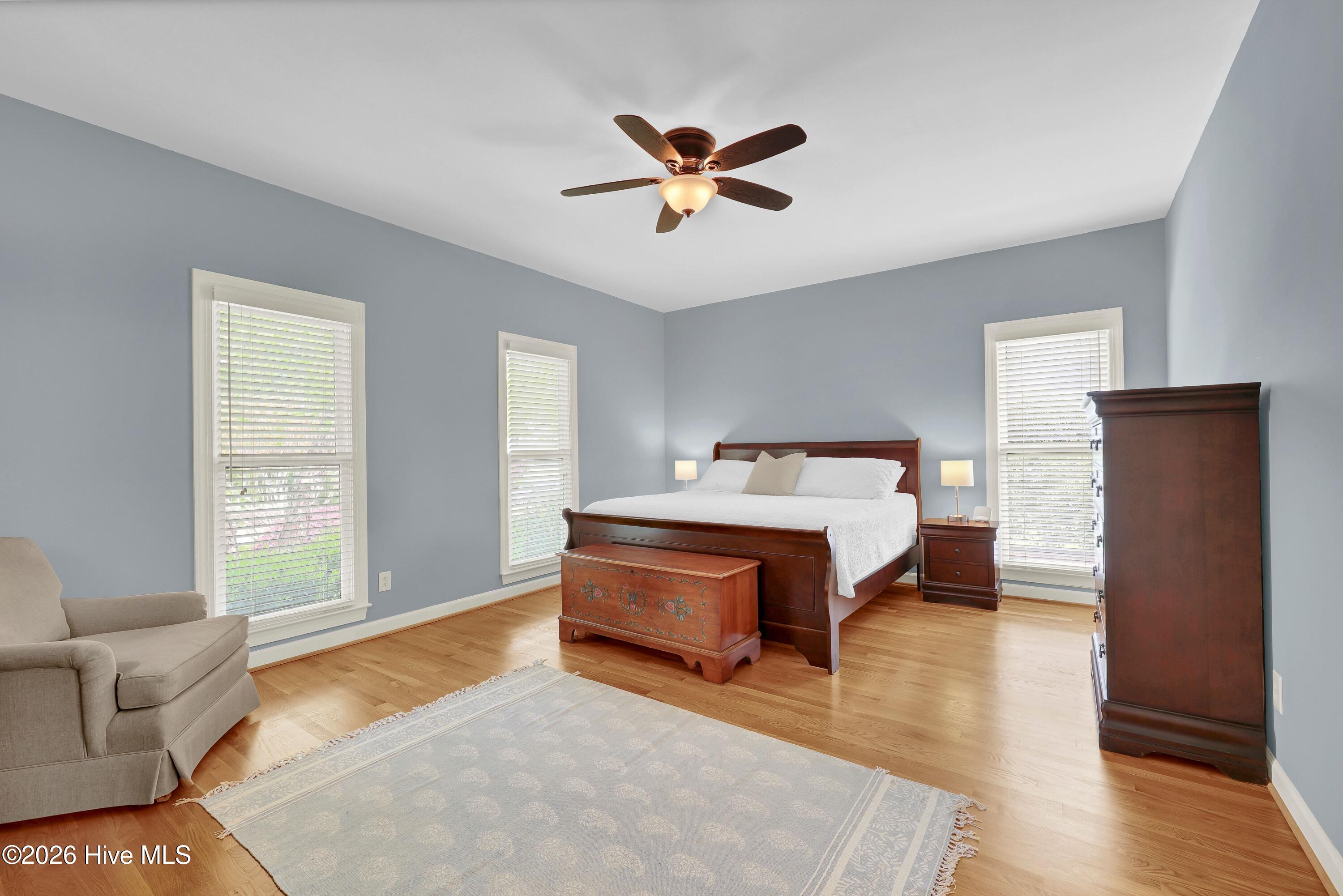 100566013 | Photo 19