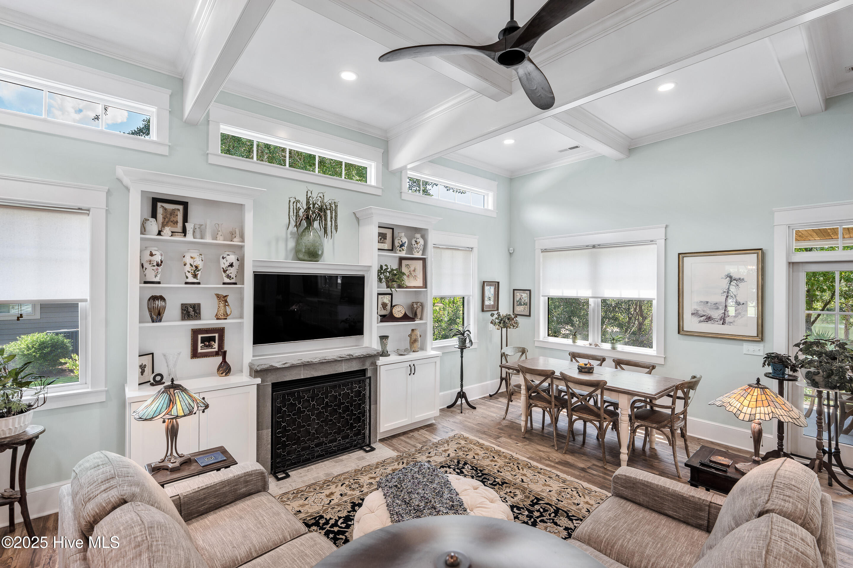 100522220 | Photo 16