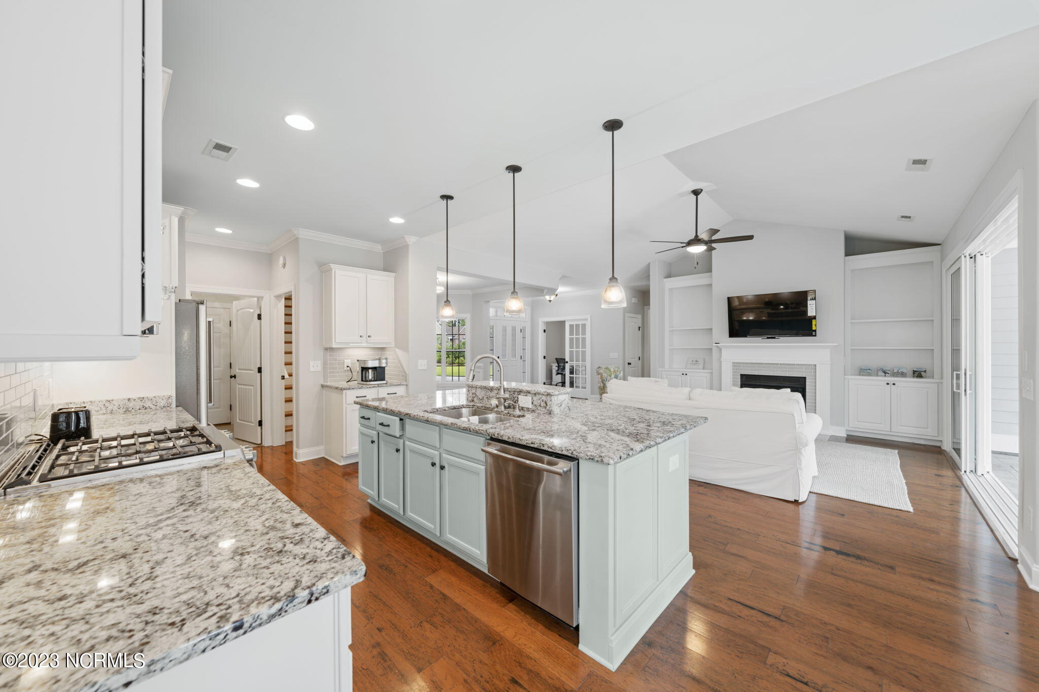 100553667 | Photo 20