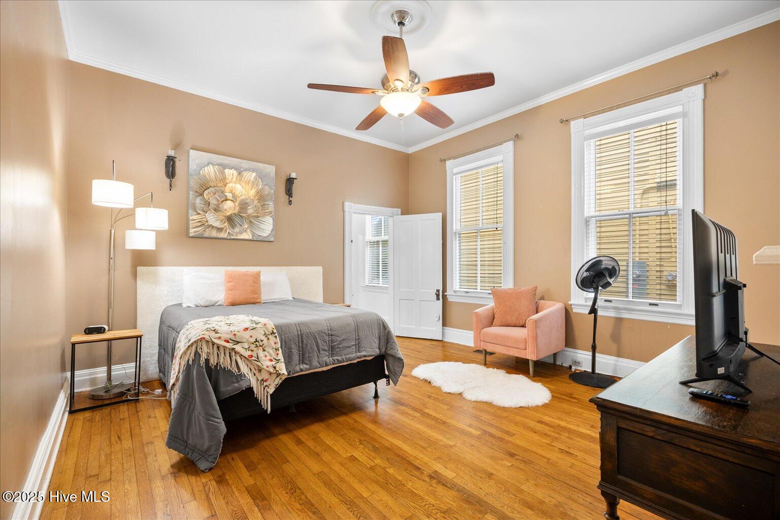 100538271 | Photo 33